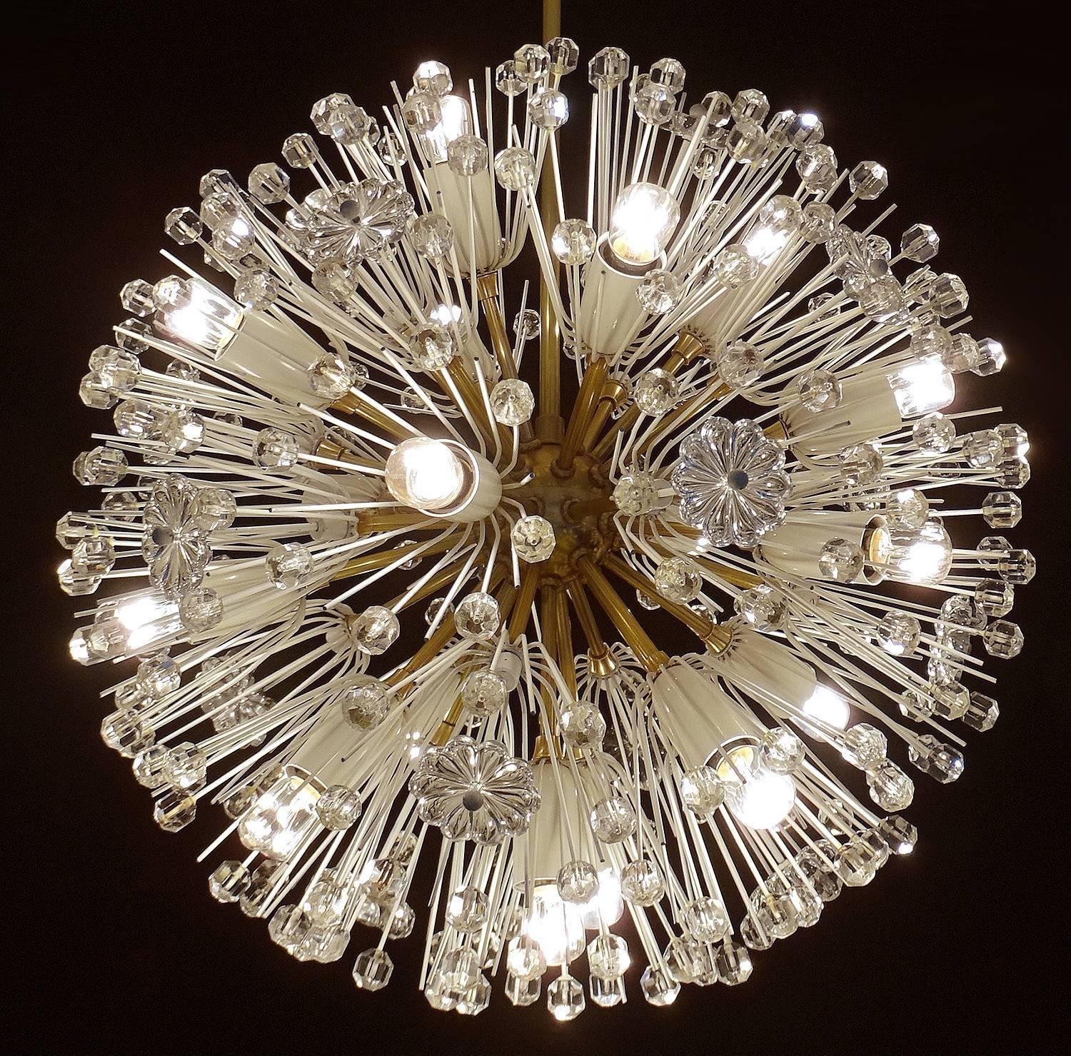 Stejnar Sputnik Flower Glass Crystal Brass Chandelier, Stilnovo Gio Ponti Era  4