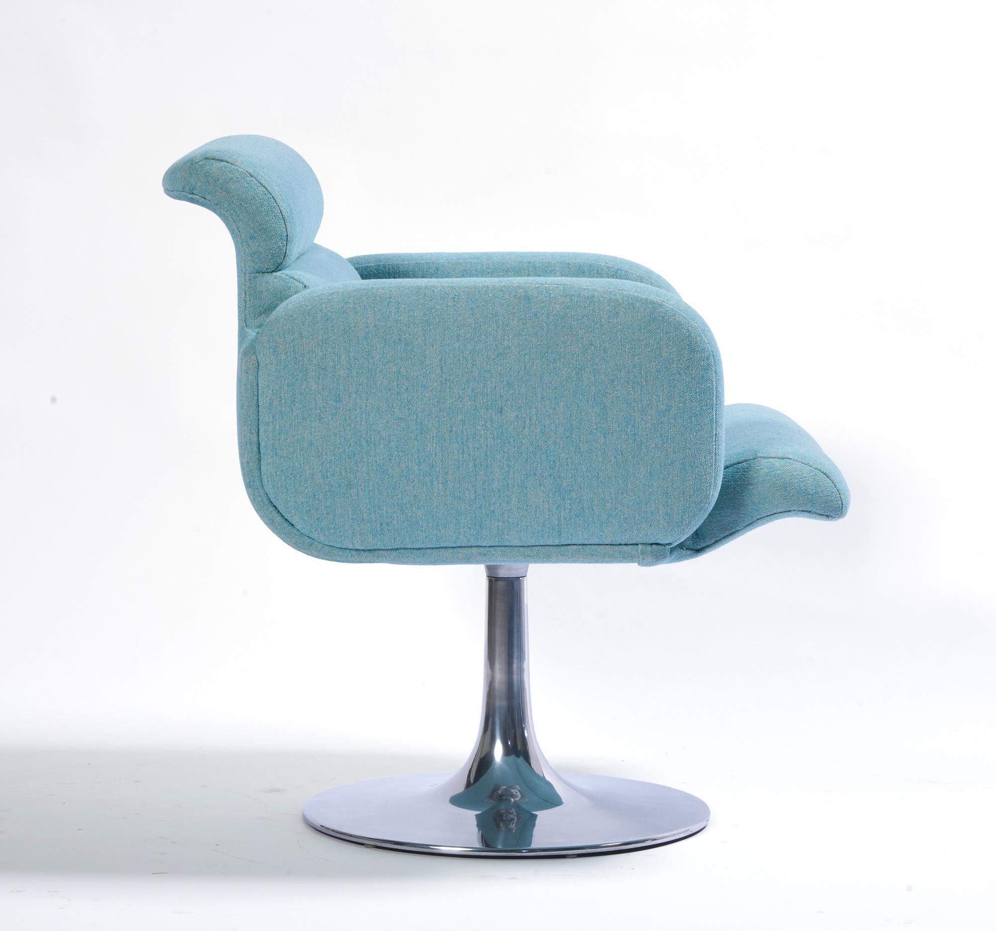 XX secolo Sedie girevoli Stendig di metà secolo su basi a tulipano, in tessuto e cromo, una coppia in vendita