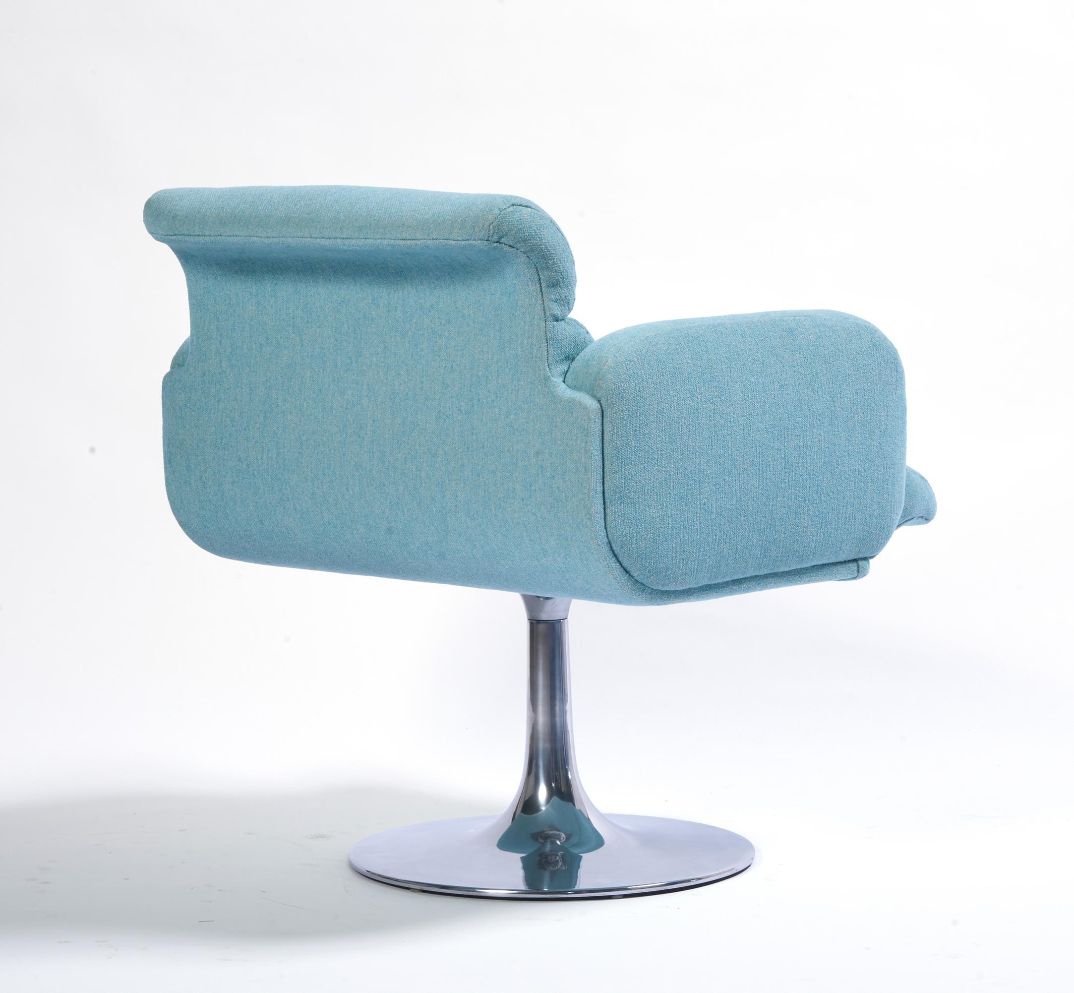 Tessuto Sedie girevoli Stendig di metà secolo su basi a tulipano, in tessuto e cromo, una coppia in vendita