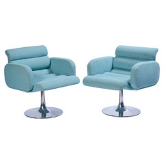 Sedie girevoli Stendig di metà secolo su basi a tulipano, in tessuto e cromo, una coppia