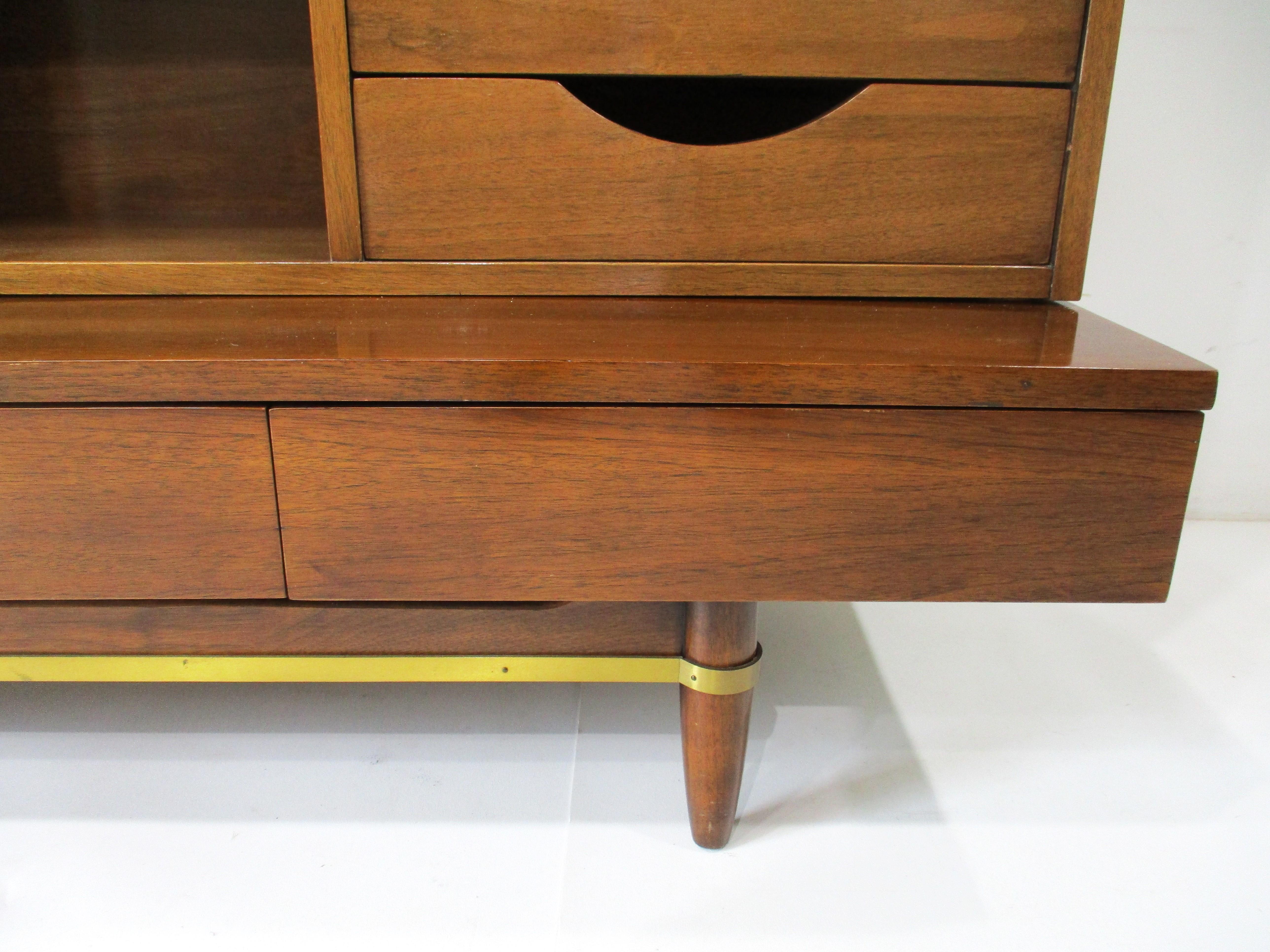 Mid Century Stereo Record Cabinet by Merton Gershun  / American of Martinsville 2