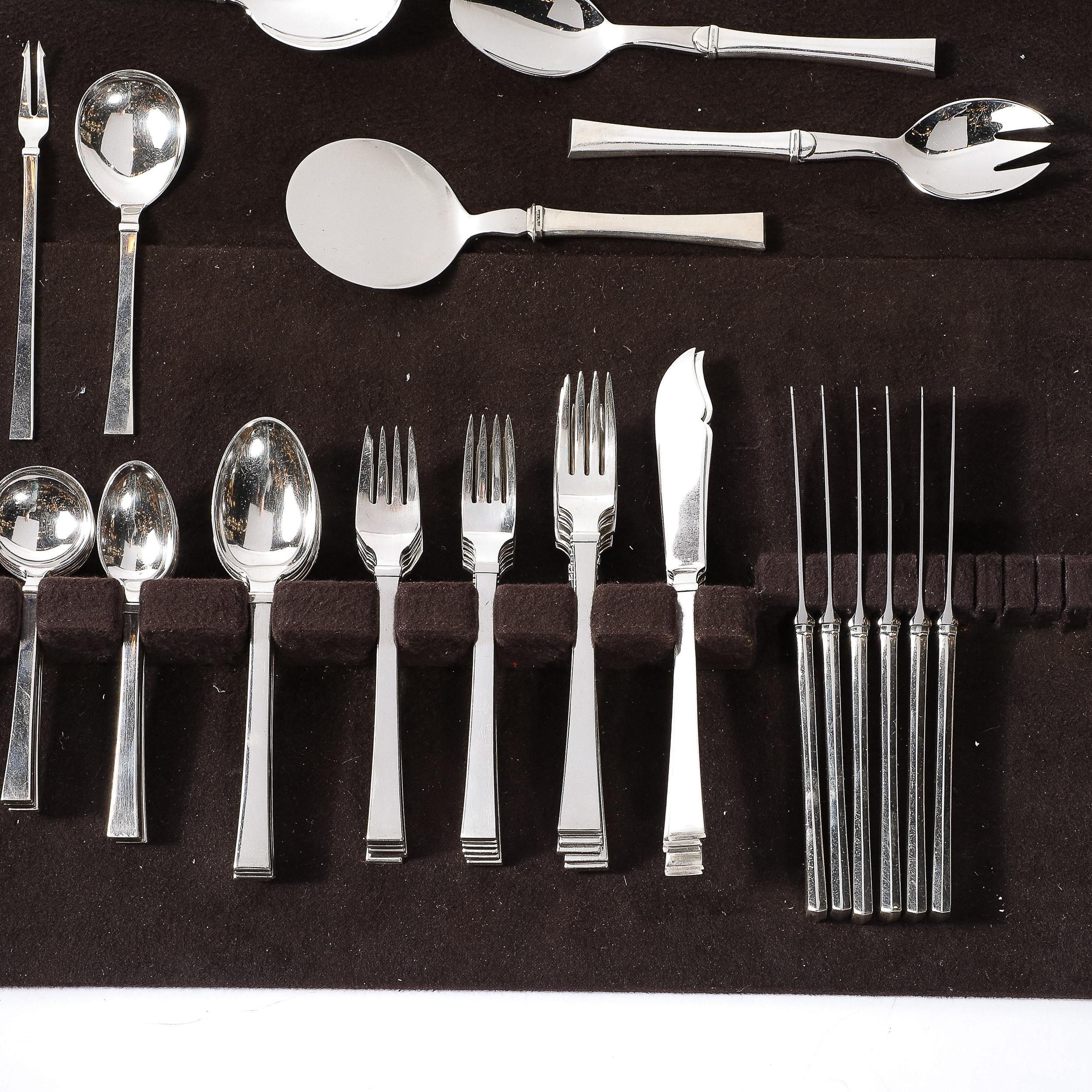 Cubertería de plata de ley de mediados de siglo 