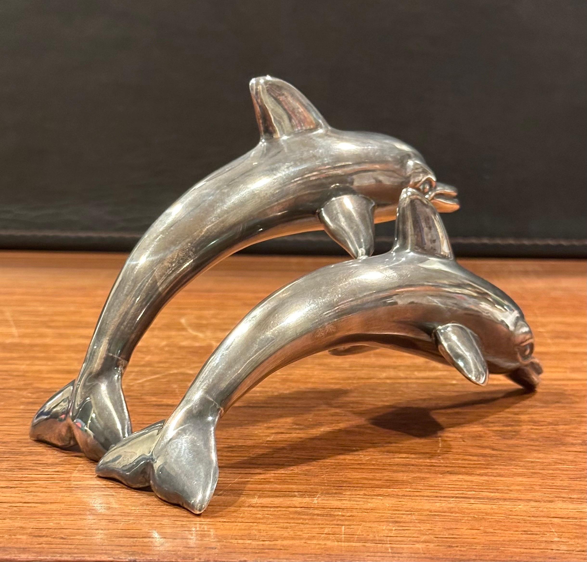 Mid-Century- Delphin Pod-Skulptur aus Sterlingsilber im Angebot 5