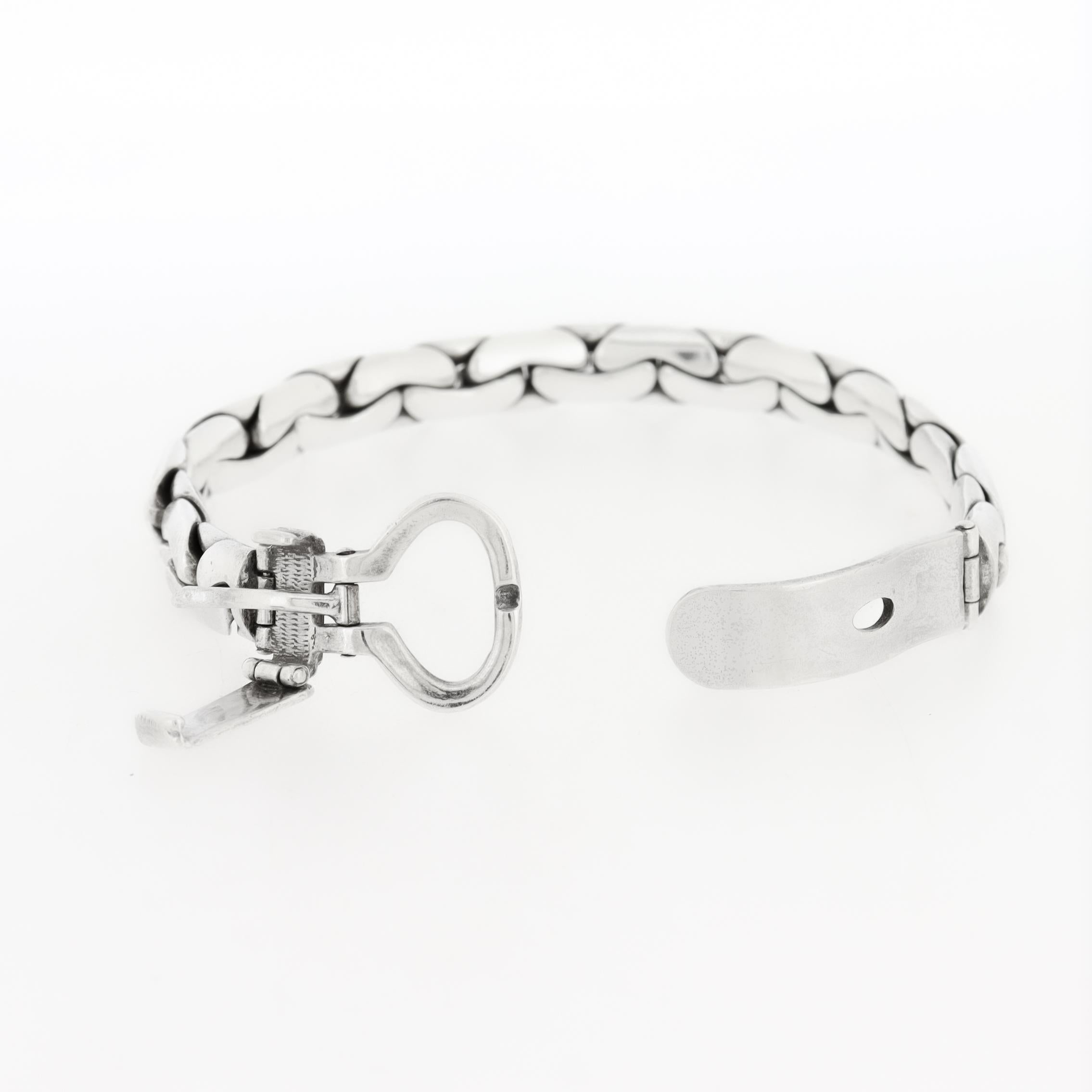 Bracelet à boucle figurative en argent sterling du milieu du siècle par Orlandini pour Uno a Erre en vente 8