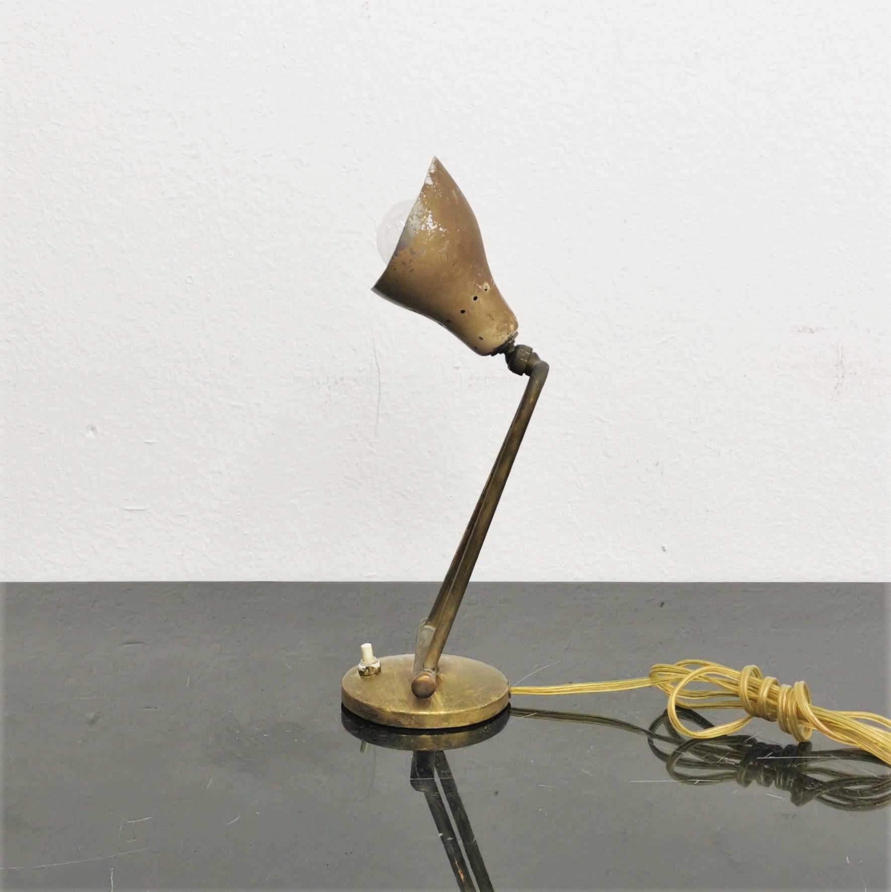 Italian Mid-Century Stilnovo Adjustable Brass Table Lamp, 50s, Italy For Sale