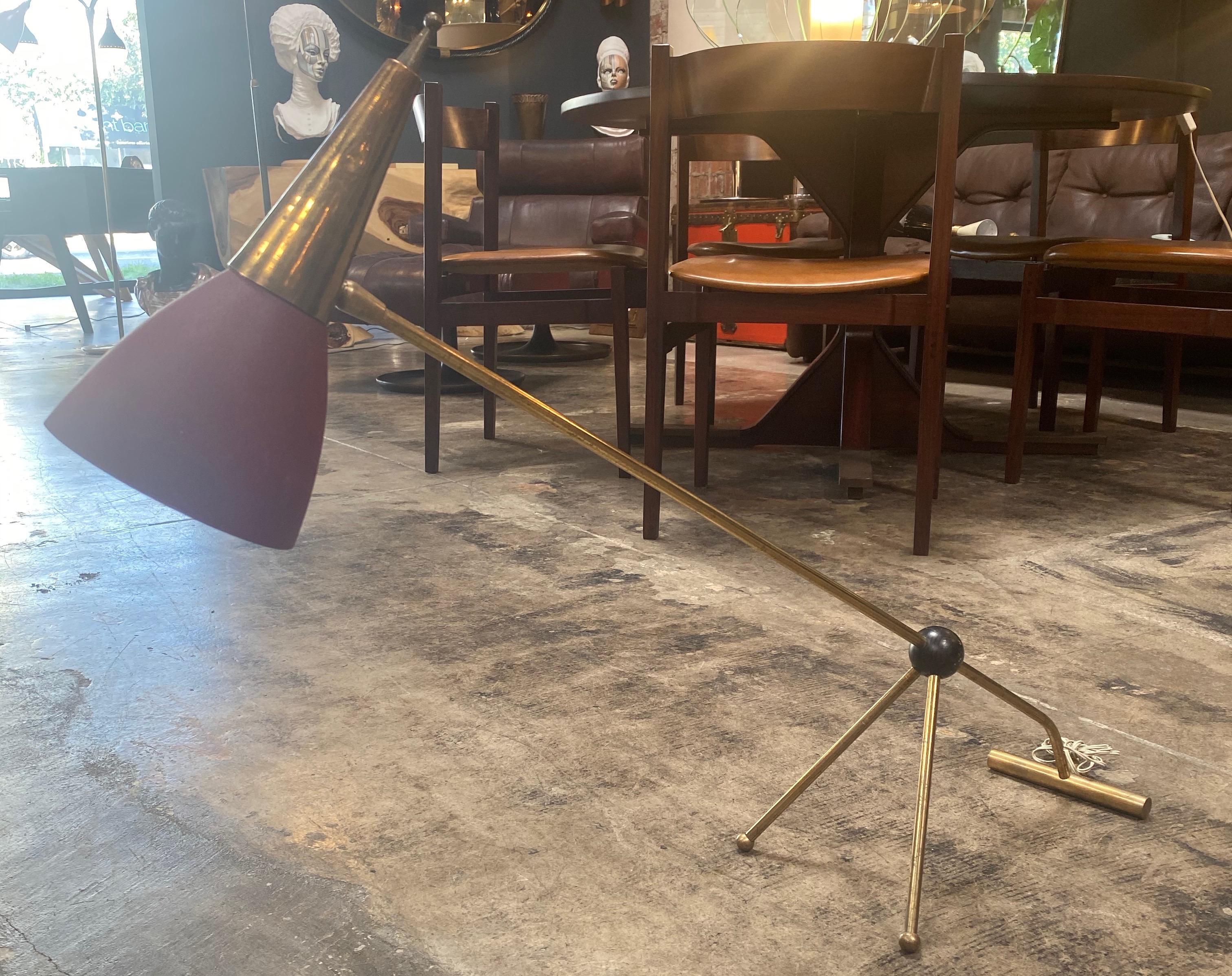 Lacquered Midcentury Table Lamp attribute to Stilnovo, Italy, 1950s