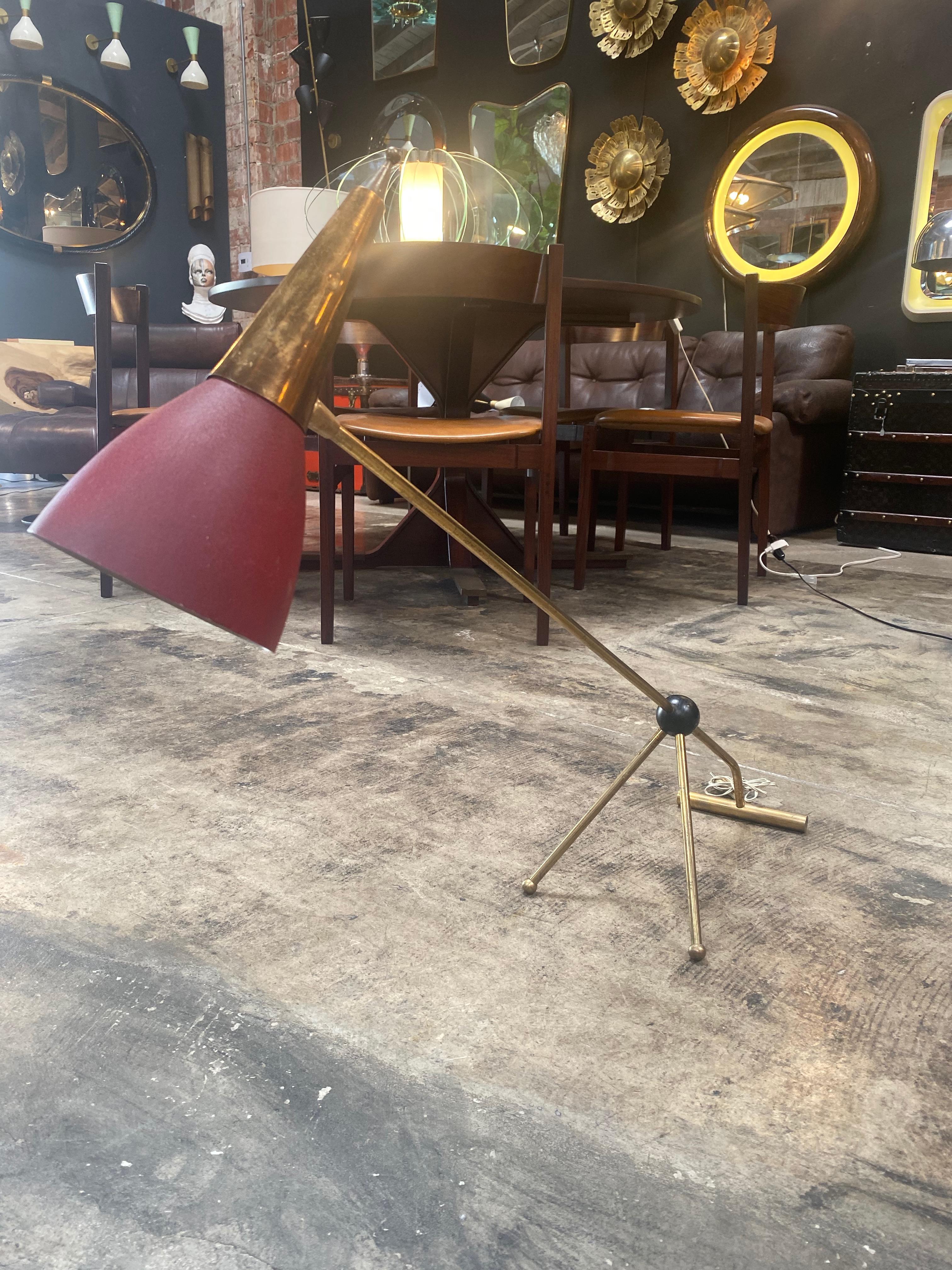 Midcentury Table Lamp attribute to Stilnovo, Italy, 1950s In Good Condition In Los Angeles, CA