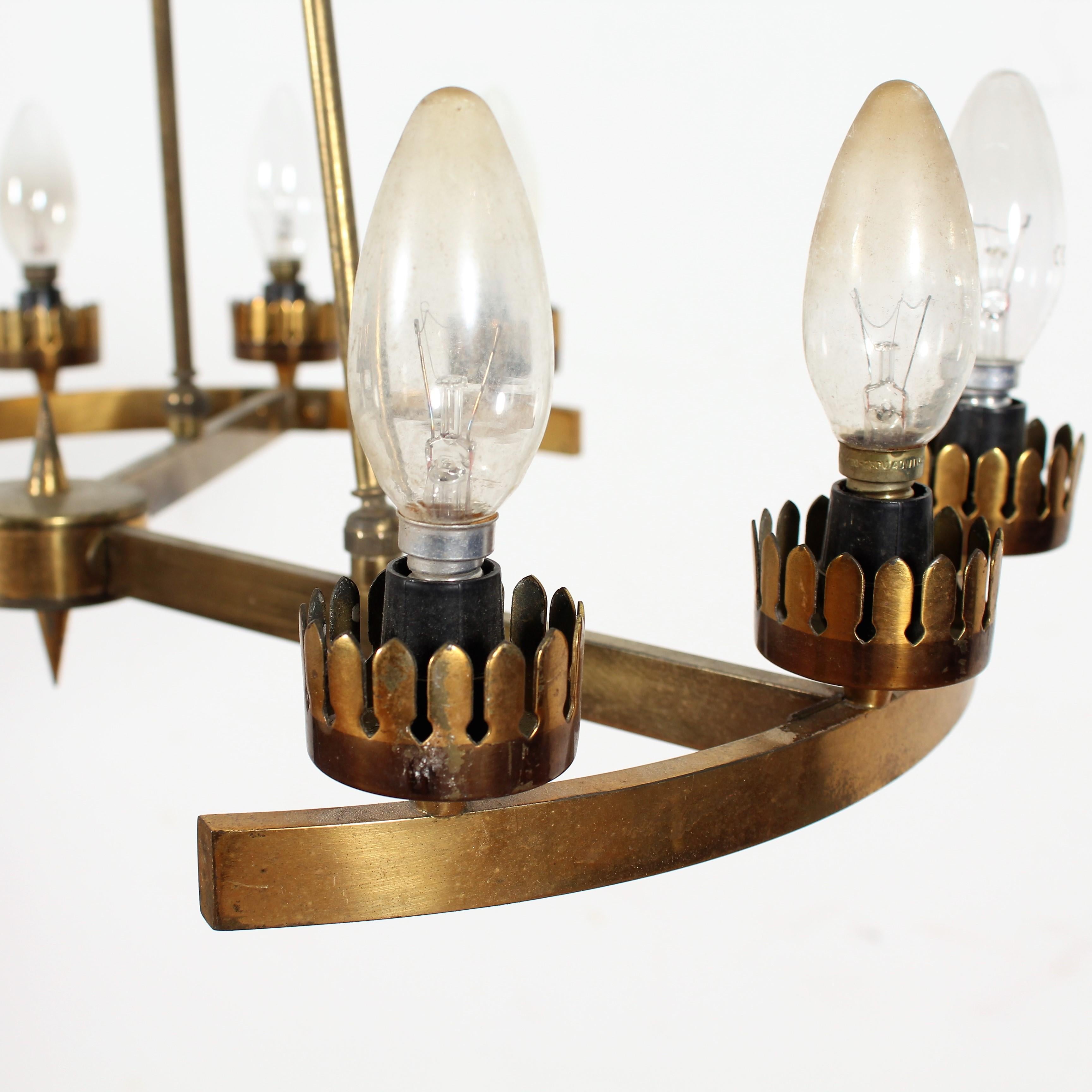 Midcentury Stilnovo Style Brass and Opaline Glass Chandelier, 1960s, Italy In Good Condition In Palermo, IT