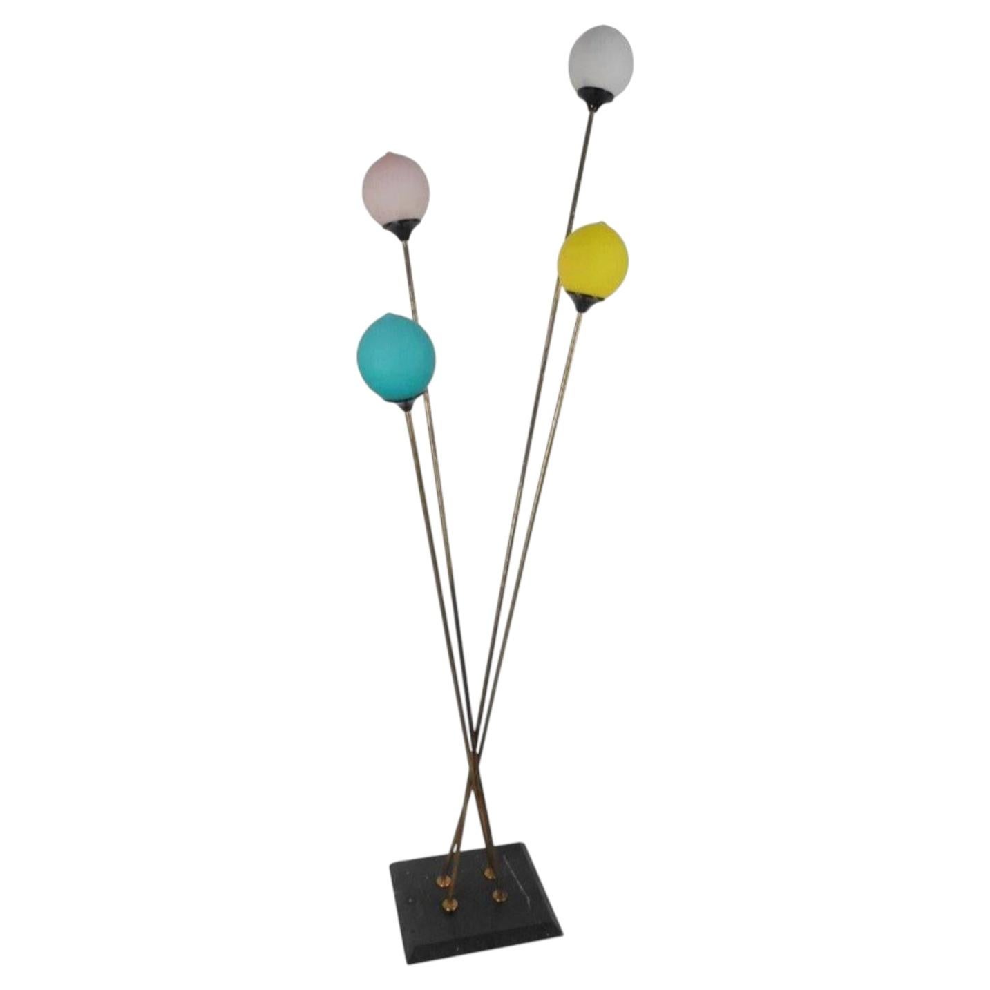 Lampada da terra Modern ispirata allo Stilnovo di metà secolo con globi colorati in vendita
