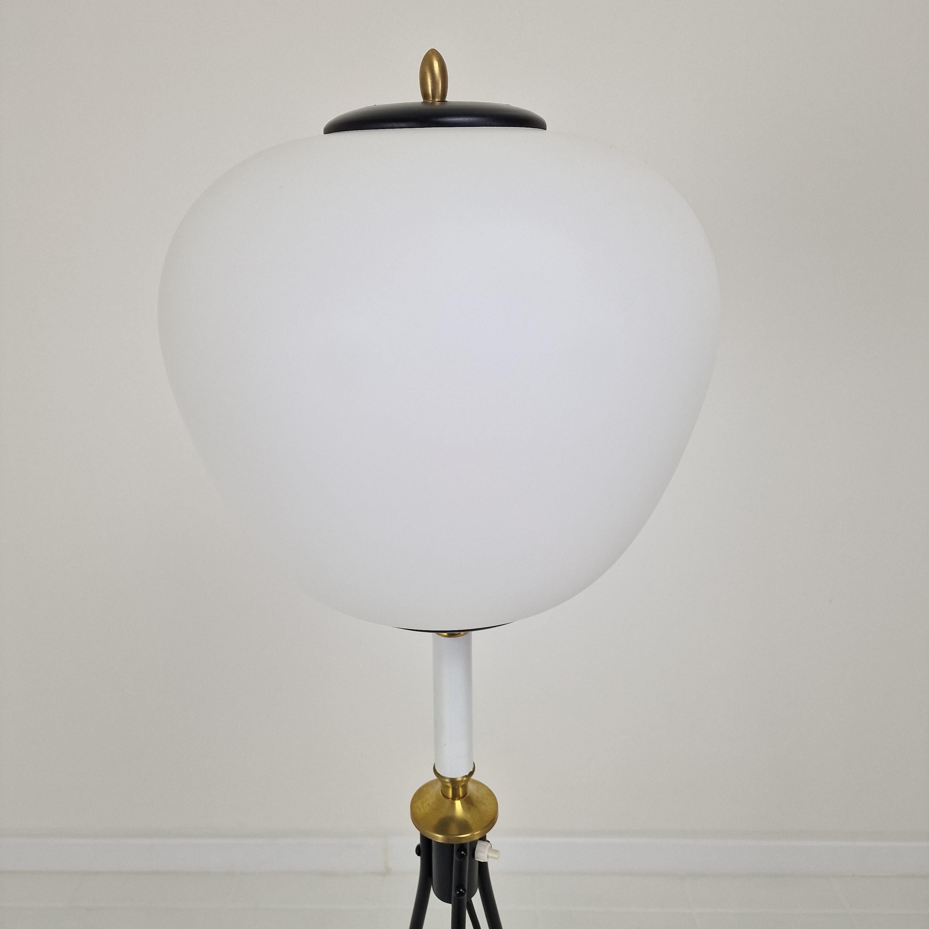 Mid Century Stilnovo Tripod Floor Lamp with Opaline Glass, Italy 1950's For Sale 4