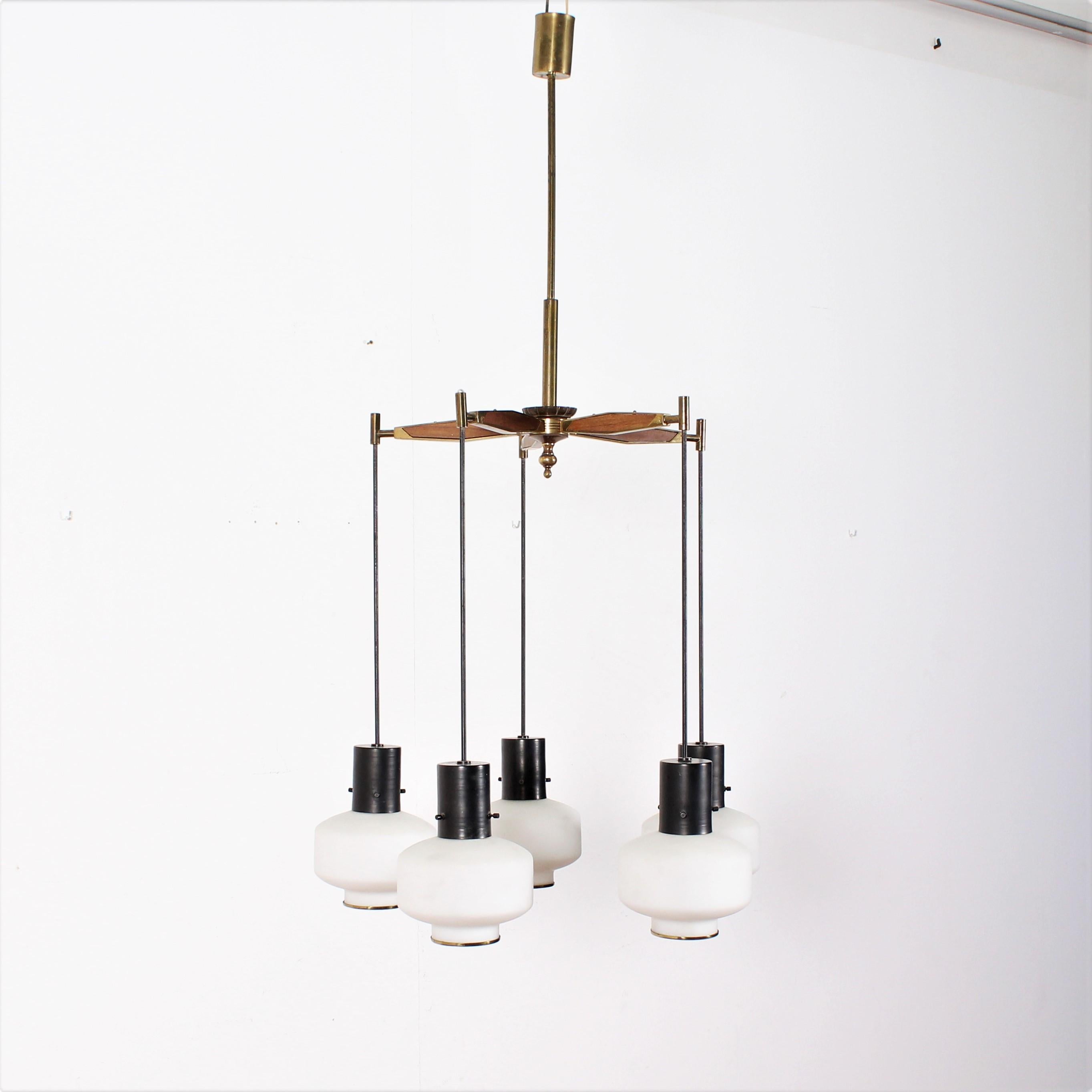 Italian Midcentury Stilnovo Wooden Brass and Glass Chandelier, Italy, 1960s