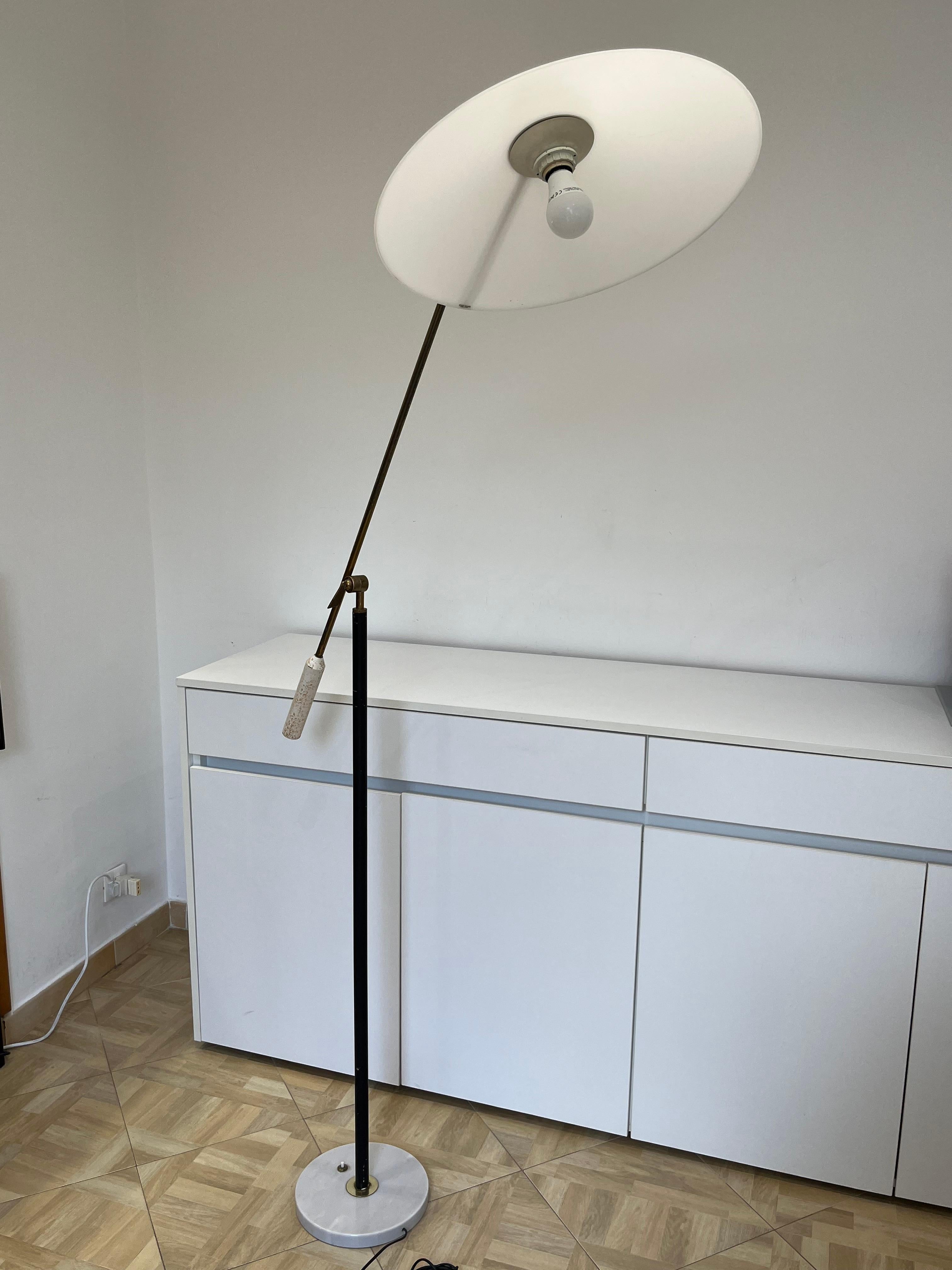 Mid-Century Stilux Stehleuchte Italienisches Design 1950er Jahre im Zustand „Gut“ im Angebot in Palermo, IT