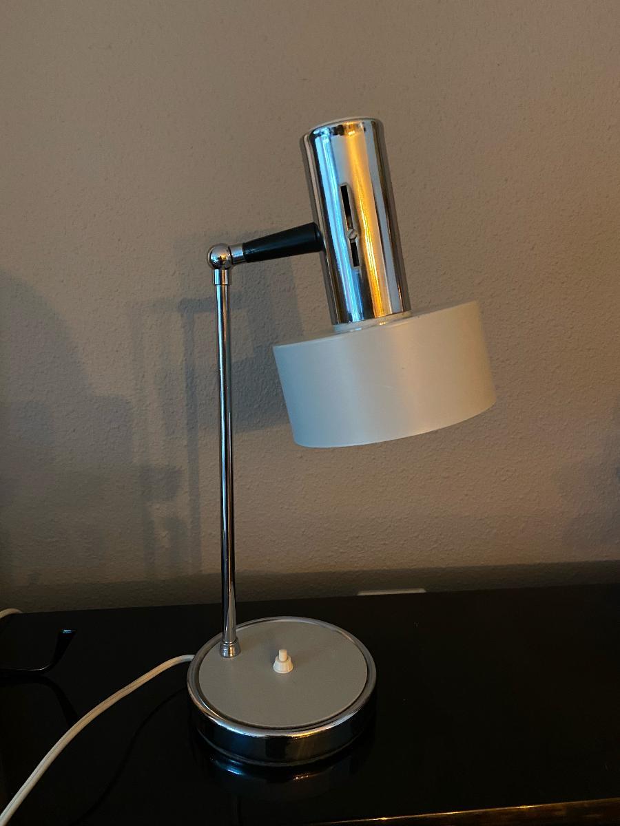 Stylish desk lamp by Stilux Milano. Chromed and light grey lacquered metal desk lamp.