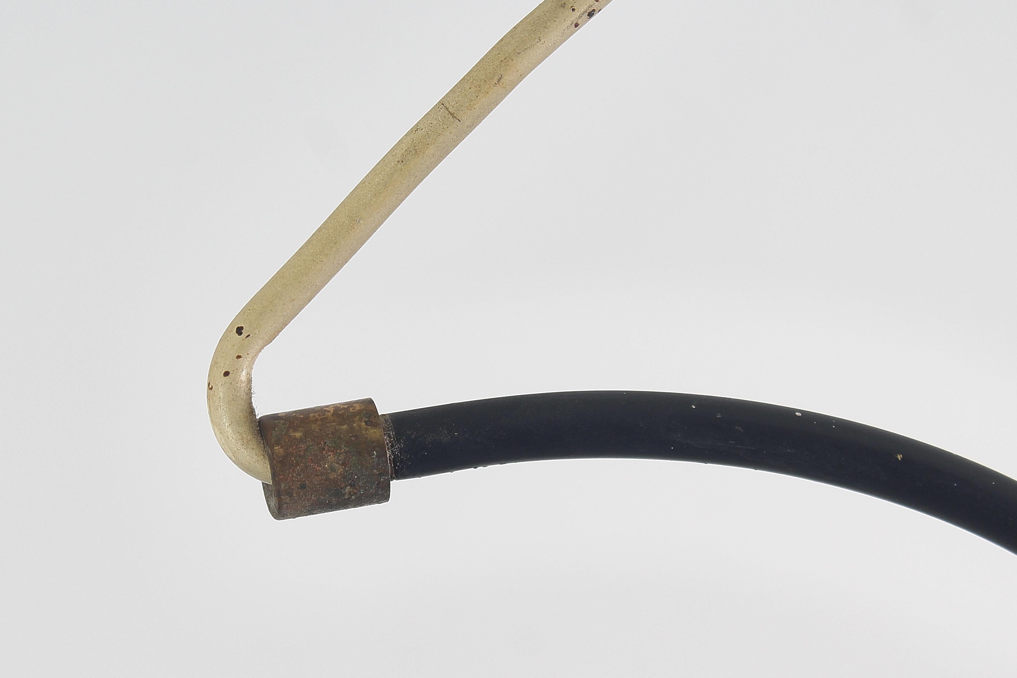 Metallo Lampada a sospensione in stile Stilux di metà secolo in vetro e metallo anni '60 Italia in vendita