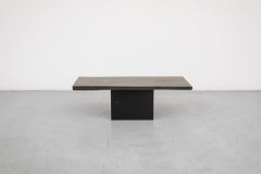 Table basse du milieu du siècle dernier avec grande base carrée en acier par Metaform