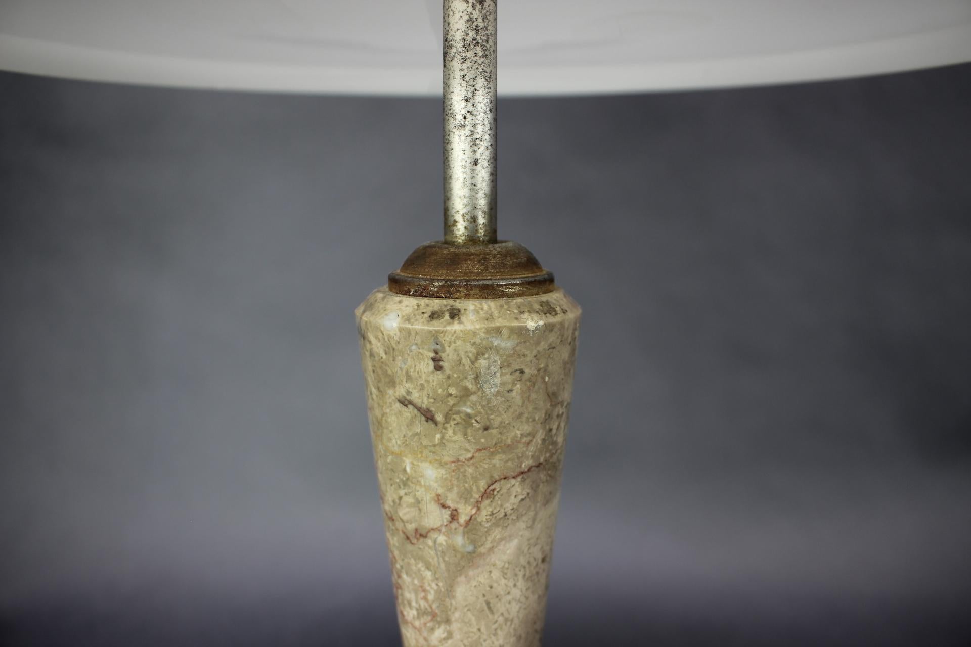 Lampada da tavolo in pietra di metà secolo, Cecoslovacchia, anni '50 In condizioni buone in vendita a Praha, CZ
