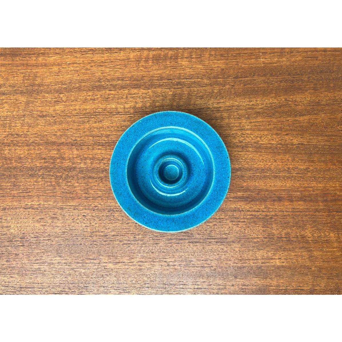 Mid-Century Stoneware Pottery Candle Holder from Knabstrup, Denmark, 1960s, in Very Good conditions. Designed 1960 to 1969 This piece has an attribution mark.

Additional information:
Materials: Earthenware
Color: Beige
Styles: Mid-Century
