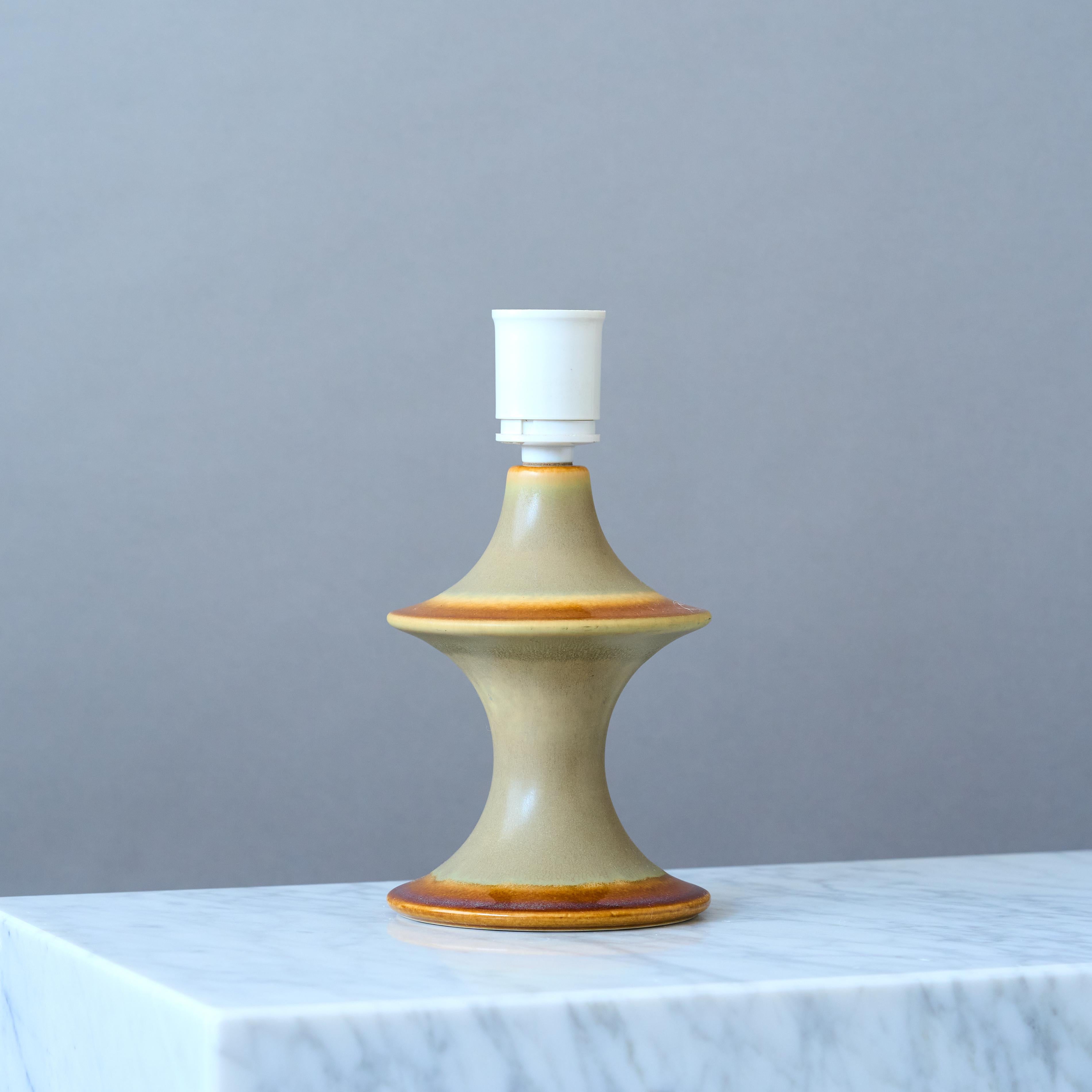 Lámpara de sobremesa de gres de mediados de siglo de Einar Johansen Søholm Stentøj, Dinamarca Años 60 Danés en venta