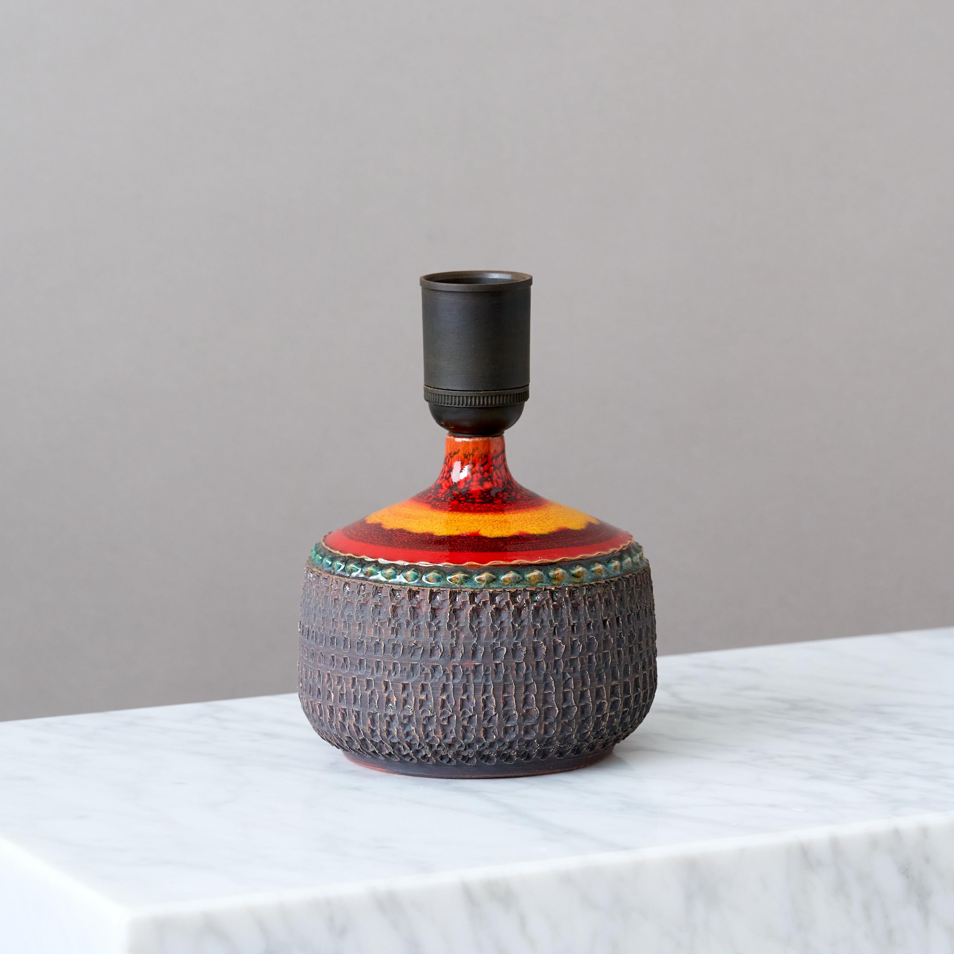 Swedish Mid-Century Stoneware Table Lamp by Klase Höganäs, Sweden, 1960s. For Sale