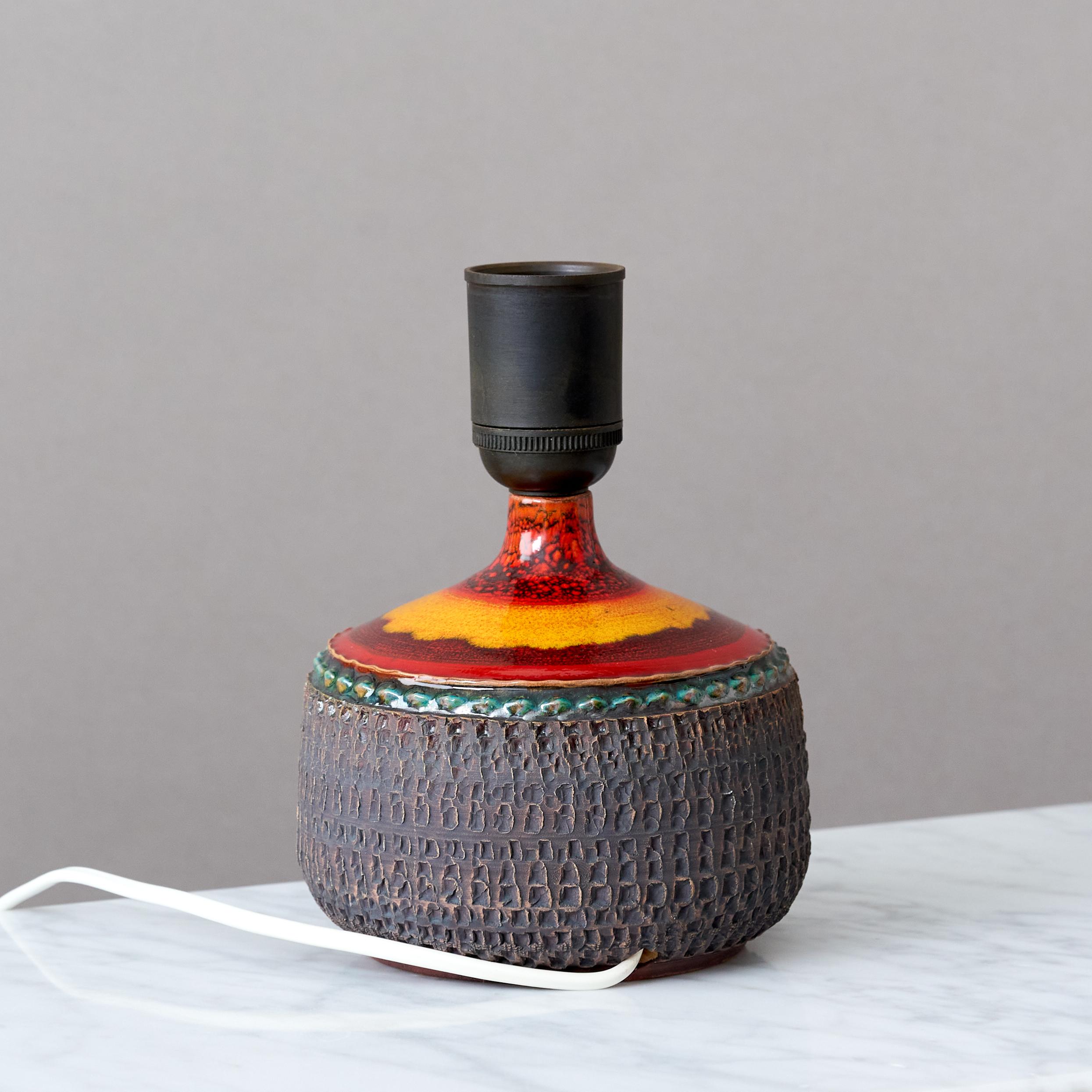 Glazed Mid-Century Stoneware Table Lamp by Klase Höganäs, Sweden, 1960s. For Sale
