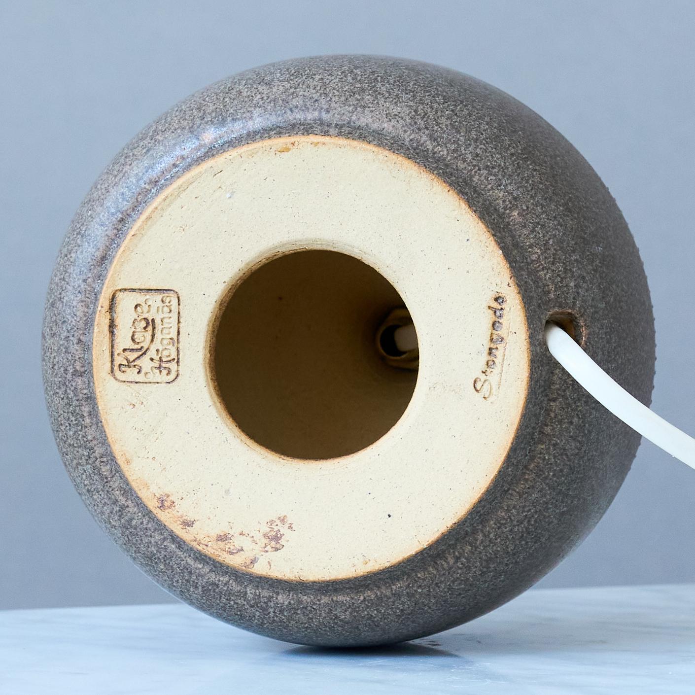 Lámpara de sobremesa de gres de mediados de siglo, Klase Höganäs, Suecia, años 60. Cerámico en venta