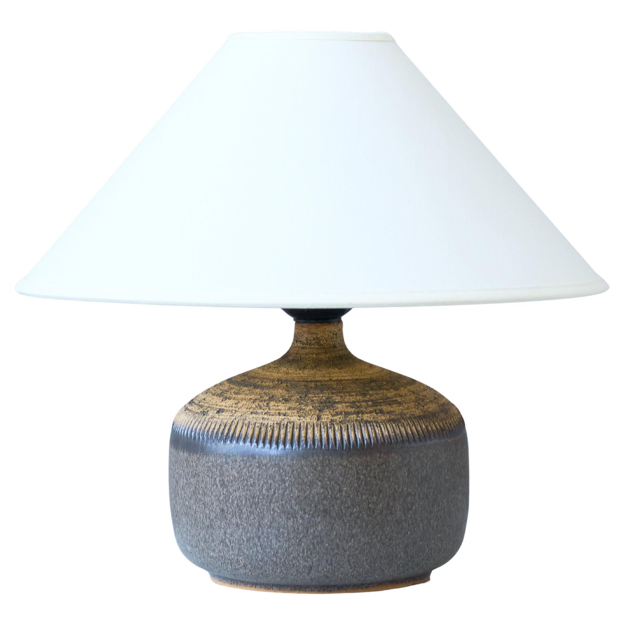 Lámpara de sobremesa de gres de mediados de siglo, Klase Höganäs, Suecia, años 60. en venta