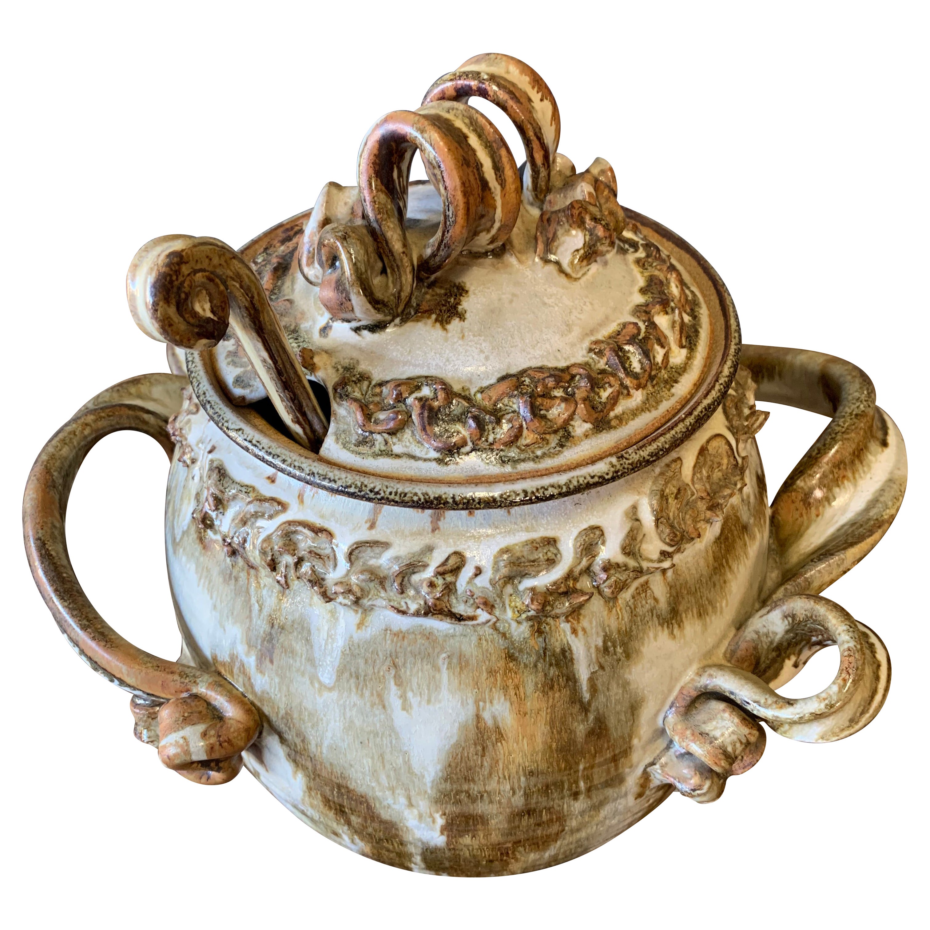 Soupière en grès du milieu du siècle avec louche en vente