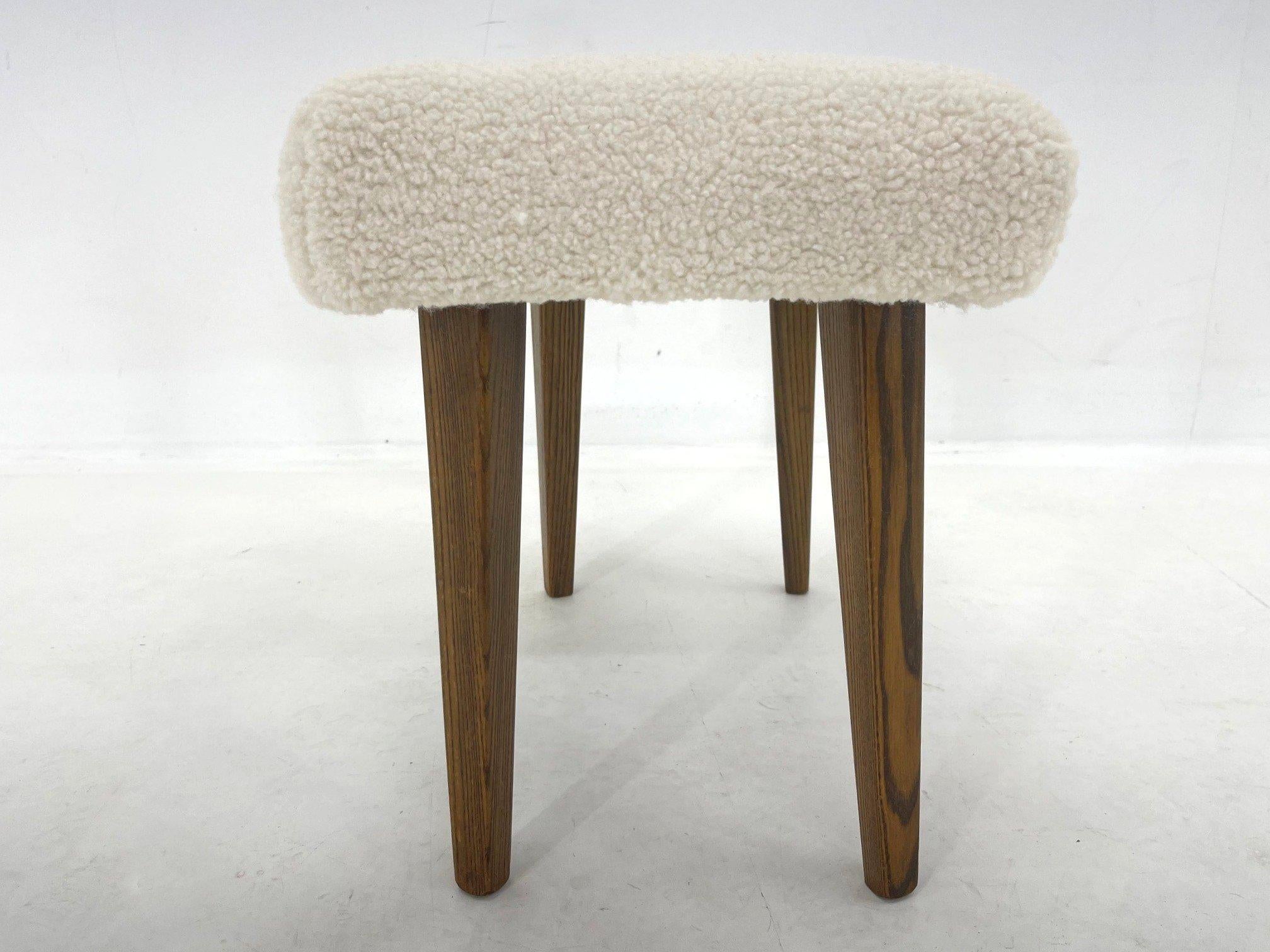 Mid-Century Stool in Sheep Skin Fabric, 1970's In Good Condition For Sale In Praha, CZ
