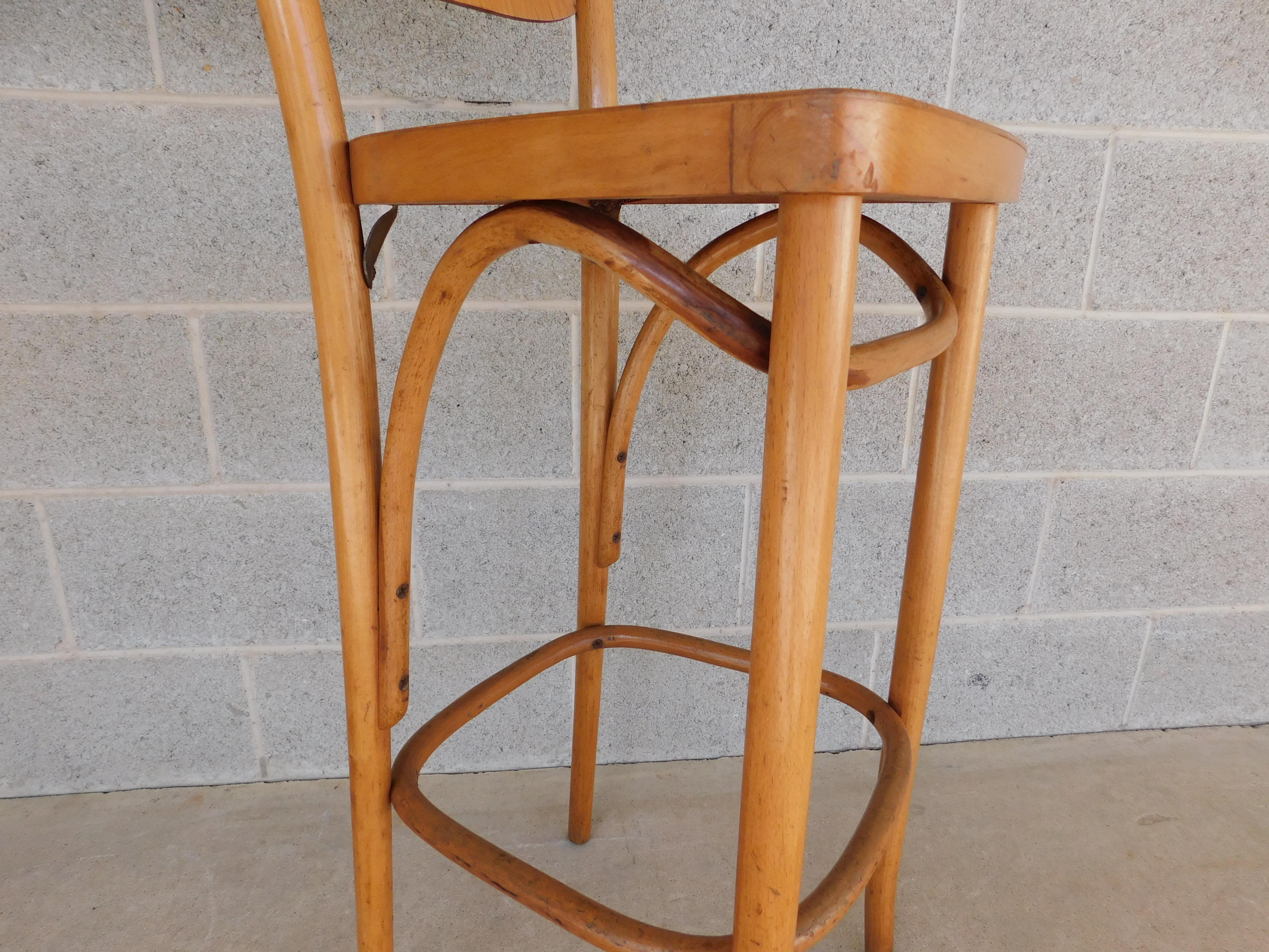 Mid-Century Stools Bentwood Attributed to Thonet, Set of 3 For Sale 3