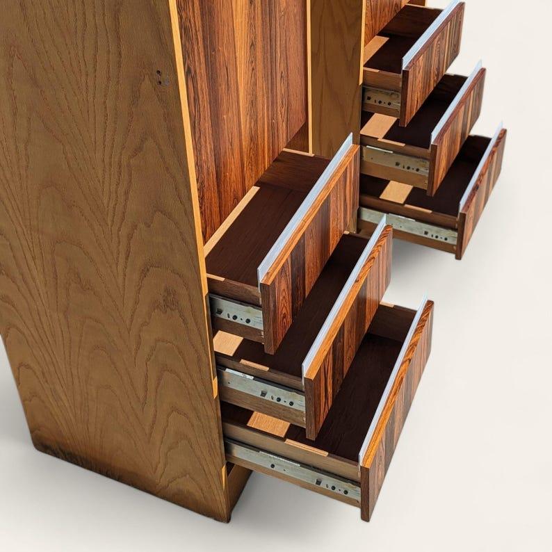 Mid Century Storage Cabinets, Bücherregal, 70er Jahre, Made in Canada, OAK, Palisanderholz (20. Jahrhundert) im Angebot