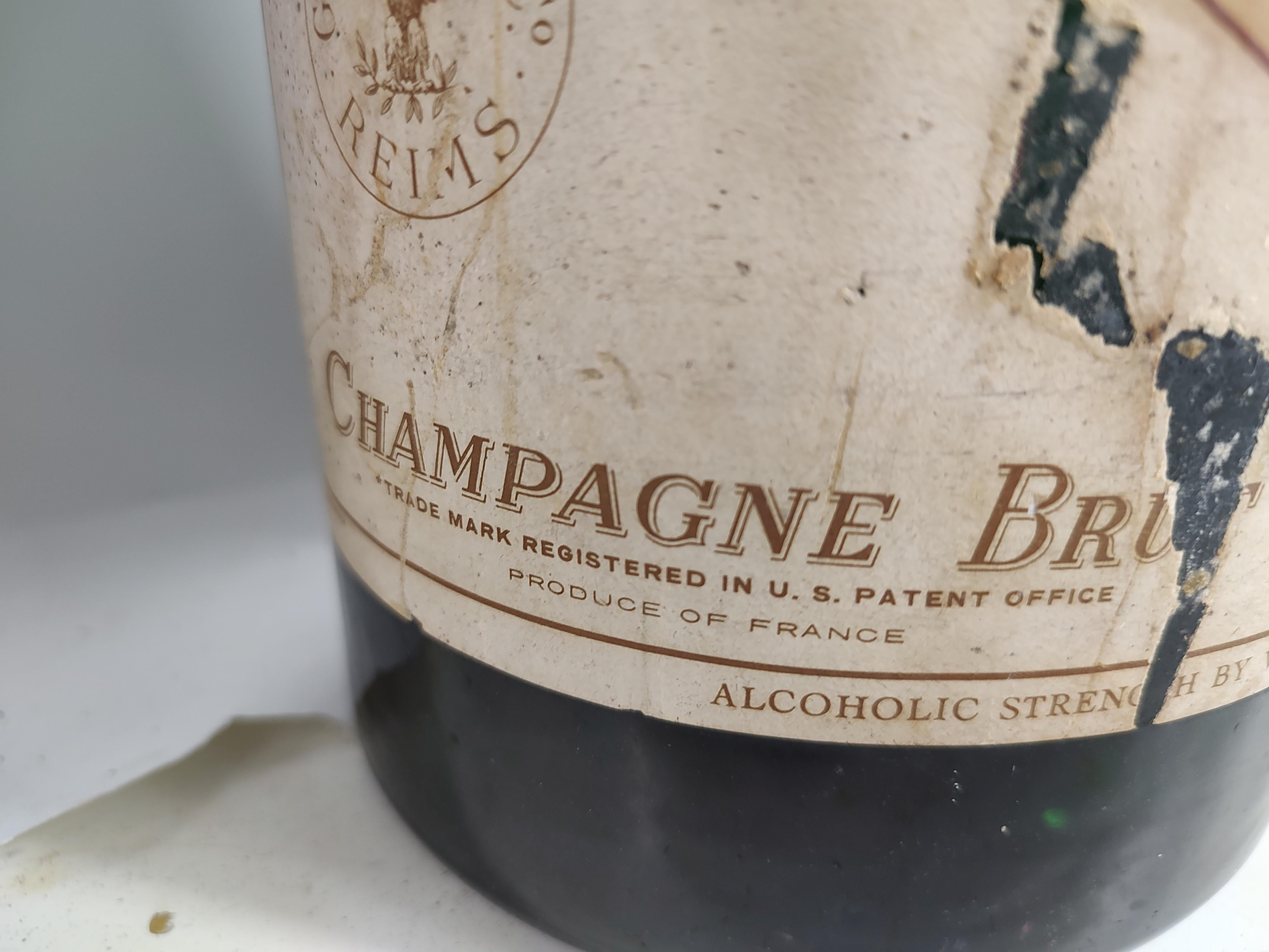 Standflaschen aus der Mitte des Jahrhunderts Champagner, Frankreich, um 1955 (Handgefertigt) im Angebot