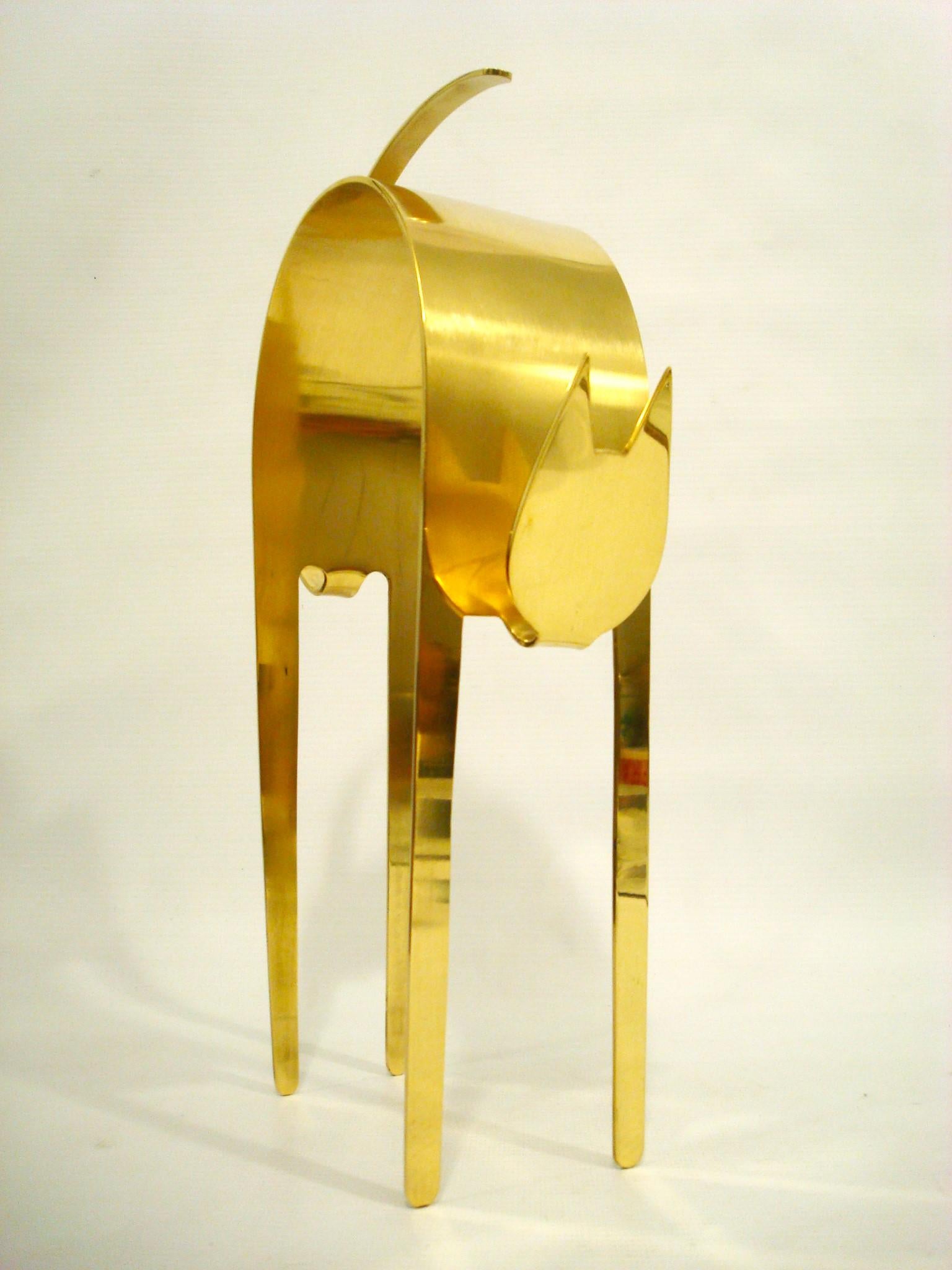 Siglo Medio / Art Decó / Vintage Escultura de Latón Estirada Figura de Gato Hagenauer siglo XX en venta