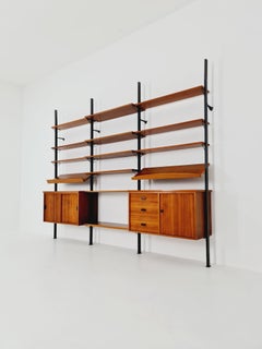Sistema de estanterías String de teca y metal de mediados de siglo, Olof Pira Suecia, años 1950
