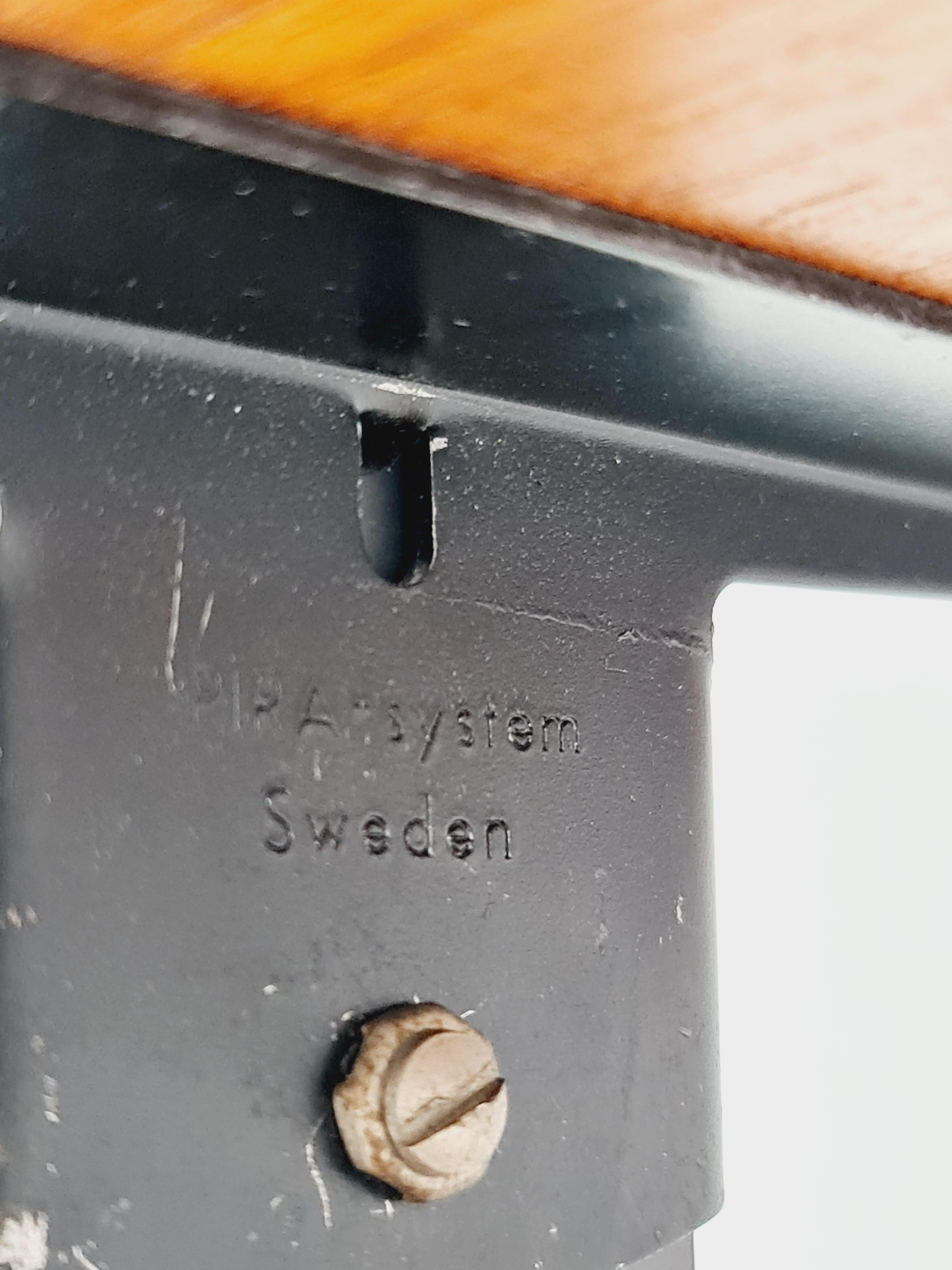 Metallo Sistema di scaffali String di metà secolo in teak e metallo di Olof Pira Svezia, anni '1950 in vendita