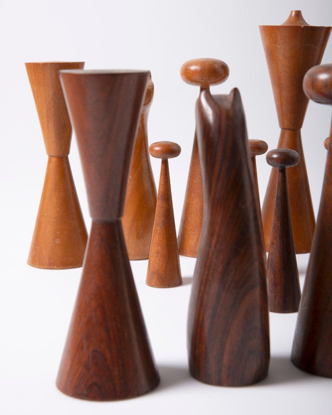American Mid-Century Studio Craft Chess Set in Brazilian Rosewood & Philippine Mahogany For Sale