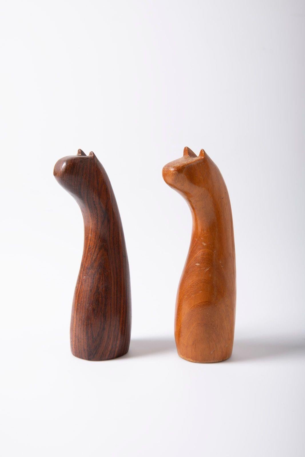 Mid-Century Studio Craft Chess Set in Brazilian Rosewood & Philippine Mahogany In Good Condition For Sale In Dallas, TX