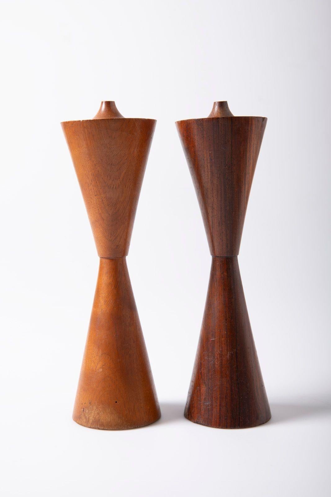 Mid-Century Studio Craft Chess Set in Brazilian Rosewood & Philippine Mahogany For Sale 1