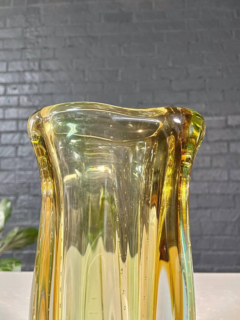 Vaso in vetro di Studio A di metà secolo di Hana Machovska per Mstisov in vendita 2