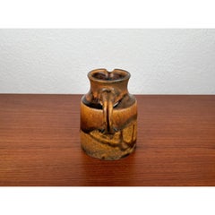 Vase carafe Studio Pottery d'Otto Wichmann, années 1960