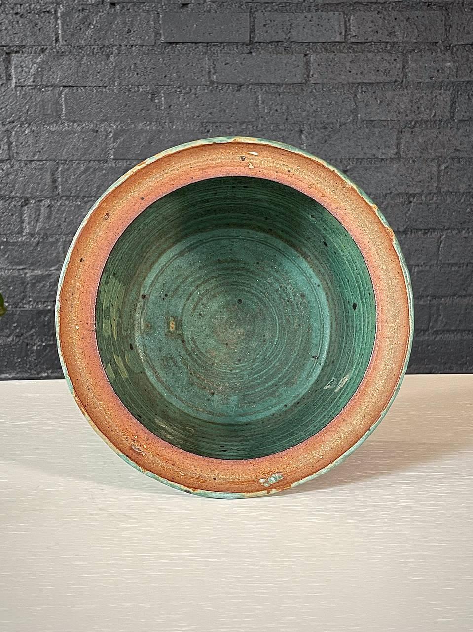 Milieu du XXe siècle Vase à couvercle Studio Pottery du milieu du siècle dernier avec glaçure verte trempée en vente