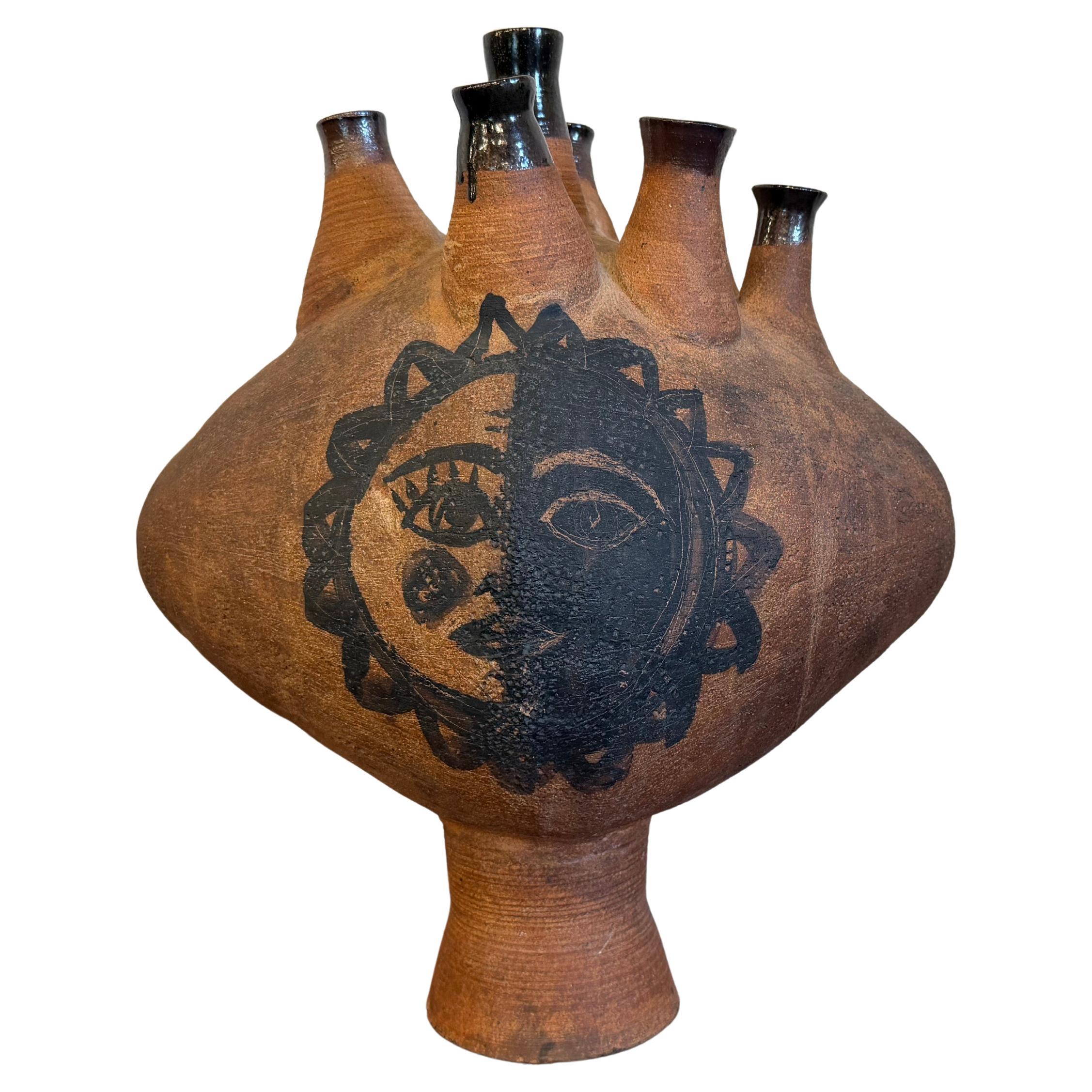 Vaso a più colli di Studio Pottery del metà del secolo scorso con motivo Sun Face