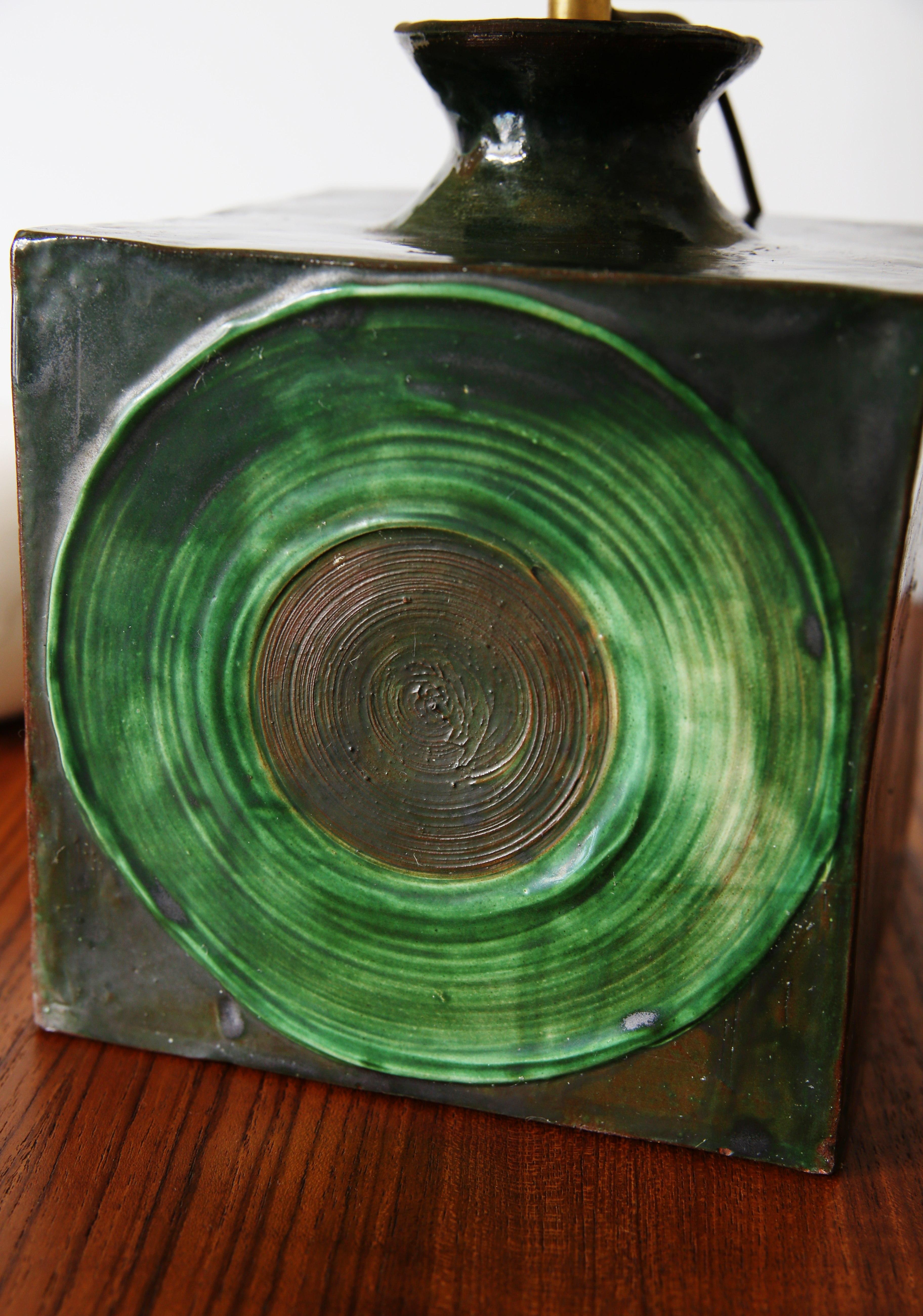 Lampe de table avec abat-jour en poterie Studio A du milieu du siècle dernier en vente 8