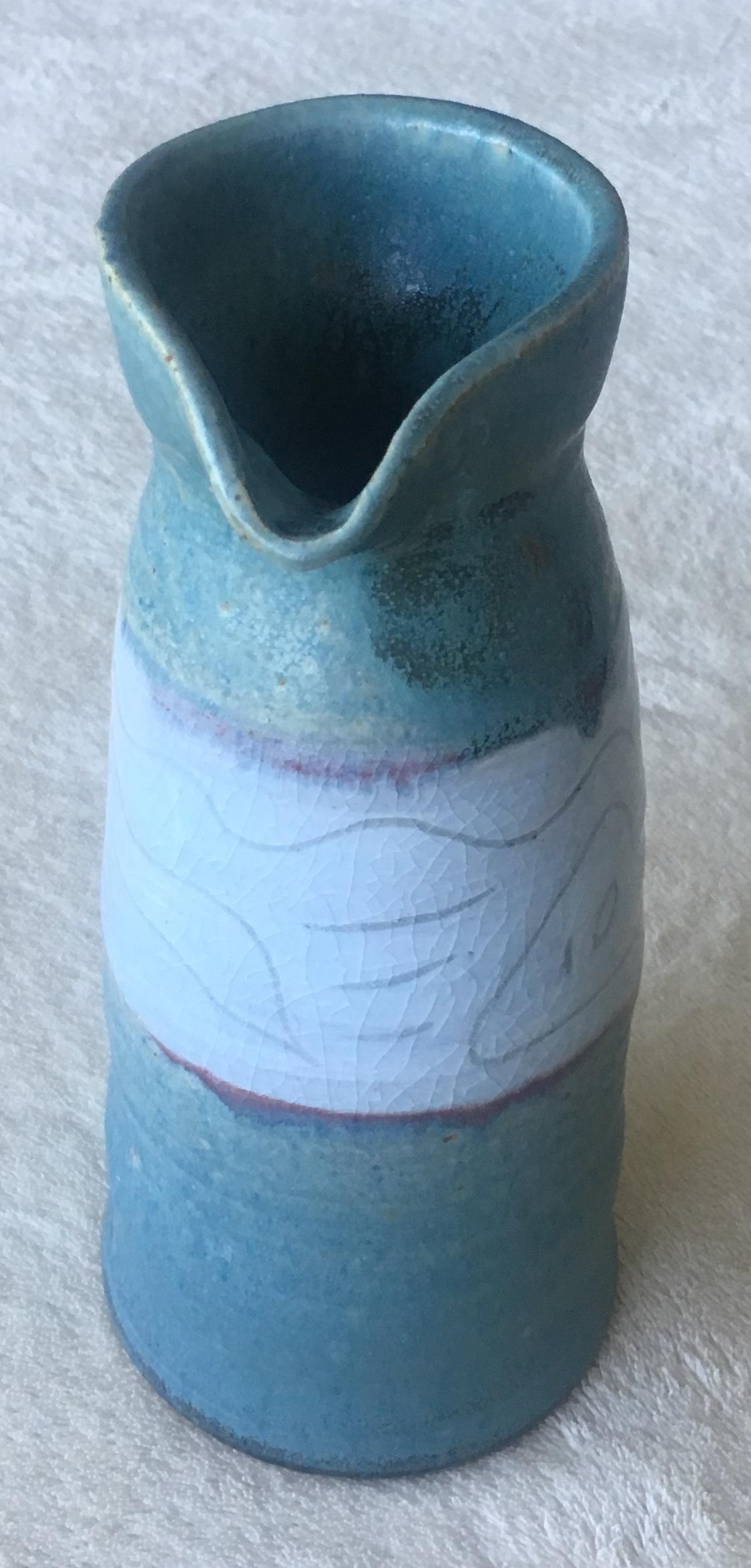 Vernissé Vase en poterie d'atelier américaine du milieu du siècle dernier, signé en vente