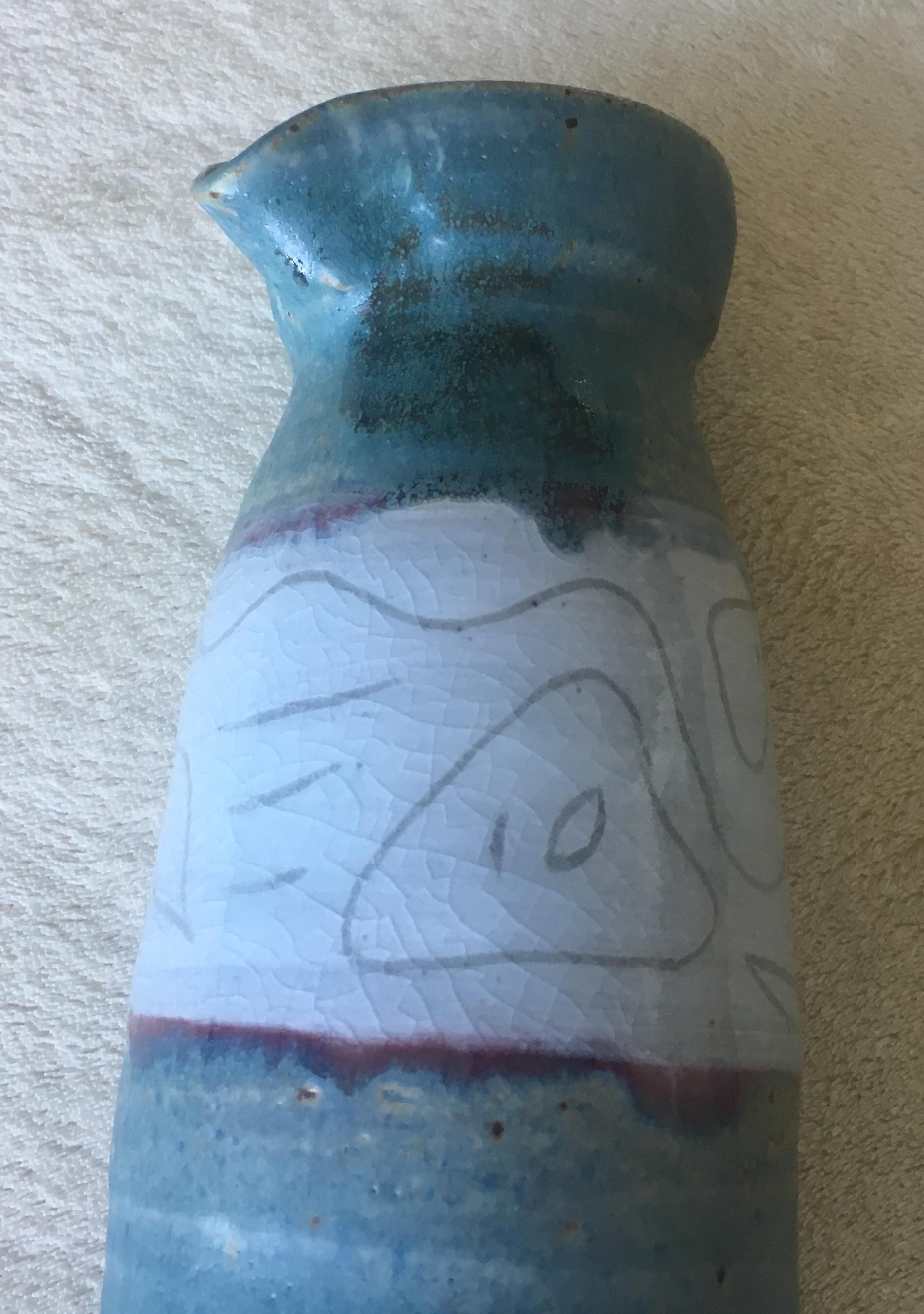 Amerikanische Studio-Keramik-Vase aus der Mitte des Jahrhunderts, signiert im Zustand „Gut“ im Angebot in Miami, FL