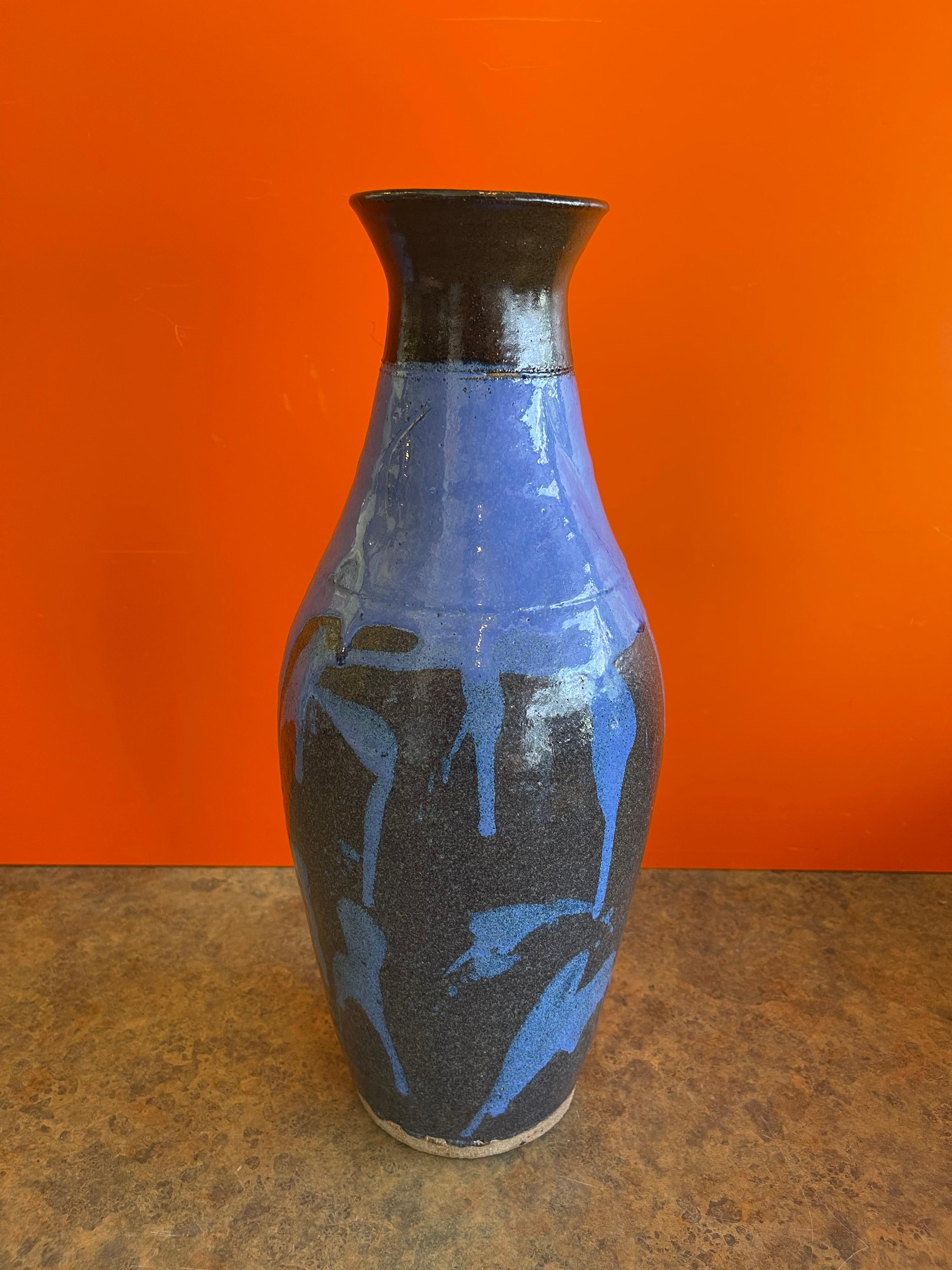 Mid-Century Studio Pottery Vase with Blue Drip Glaze In Good Condition In San Diego, CA