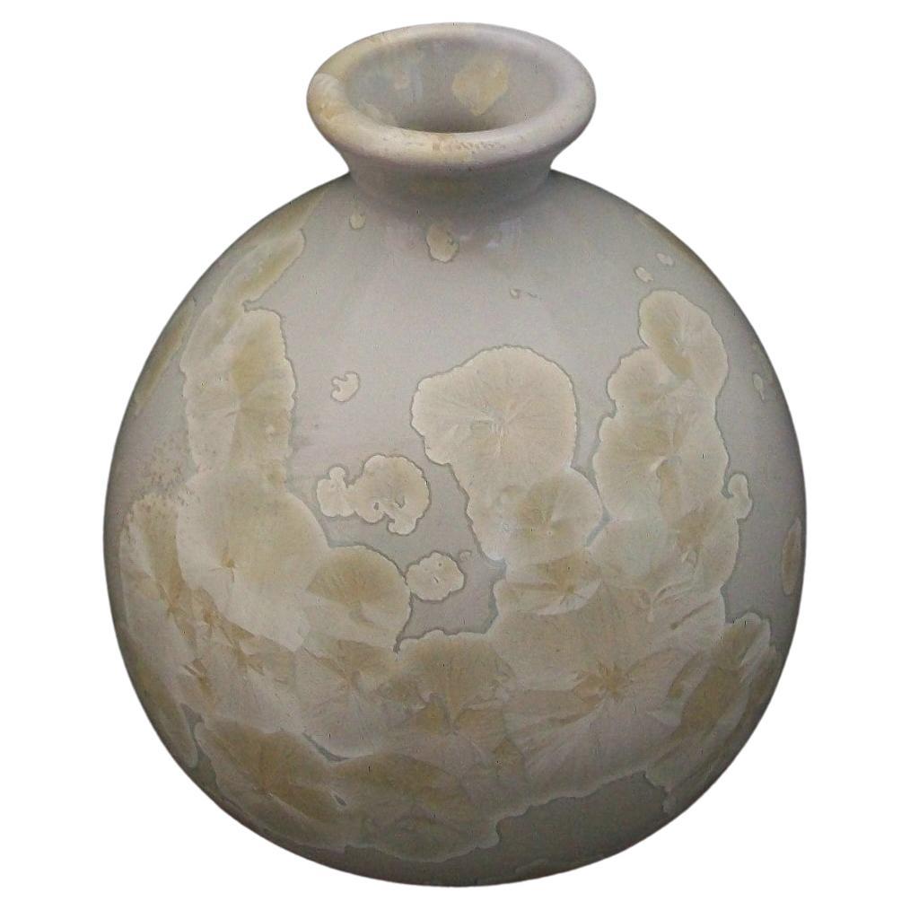 Vase en poterie d'atelier du milieu du siècle avec glaçure cristalline - Canada - vers 1970 en vente