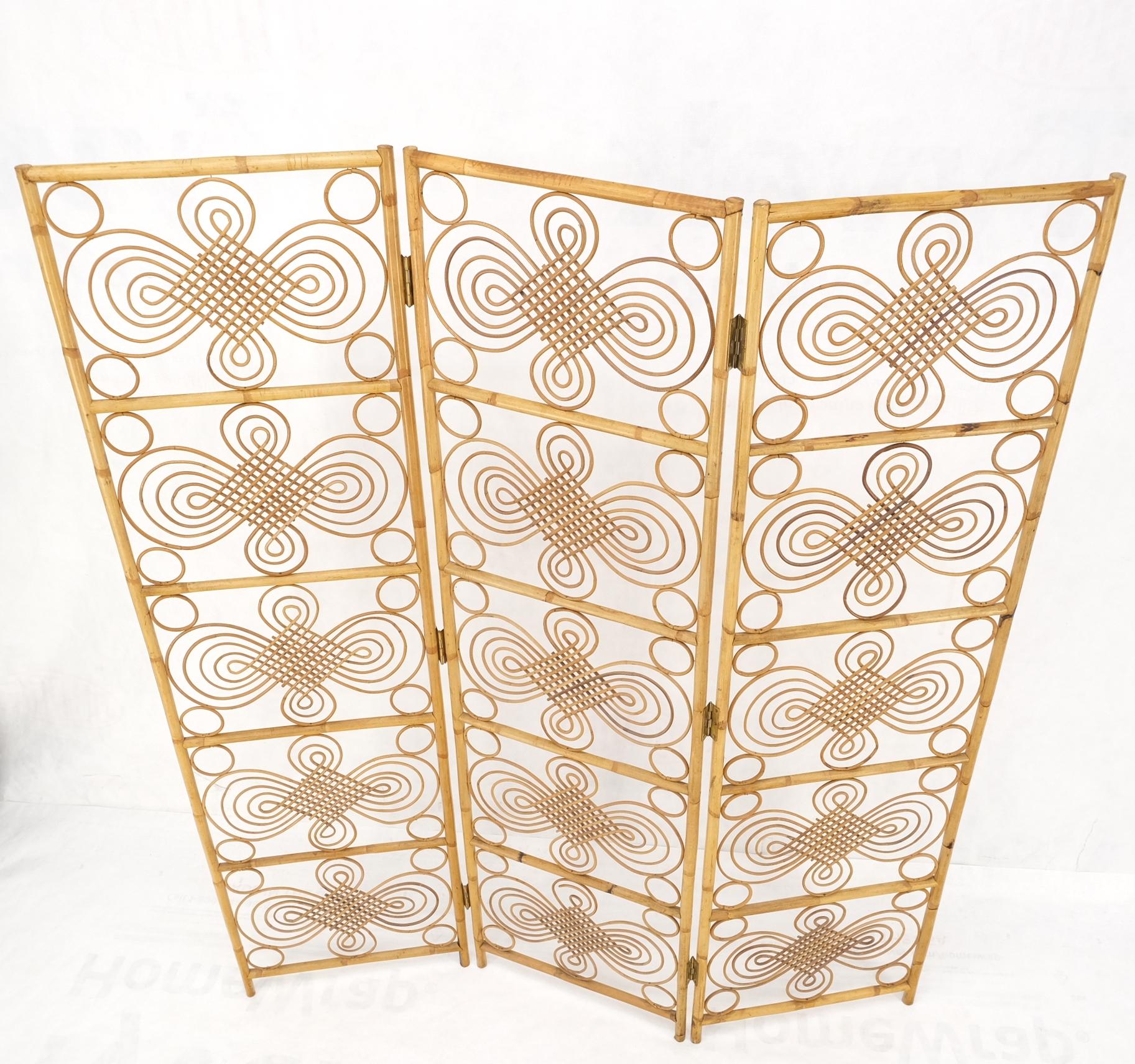 Lacquered Mid Century Stunning Pattern Three Panel Bamboo Rattan Room Divider Screen Mint For Sale