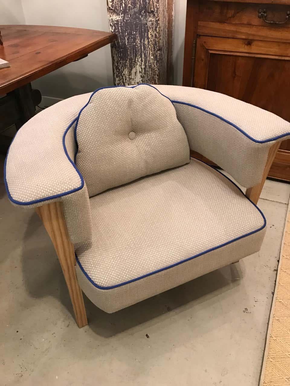 Contemporary Mid-Century Modern Style Natural Linen with Blue Piping Armchair