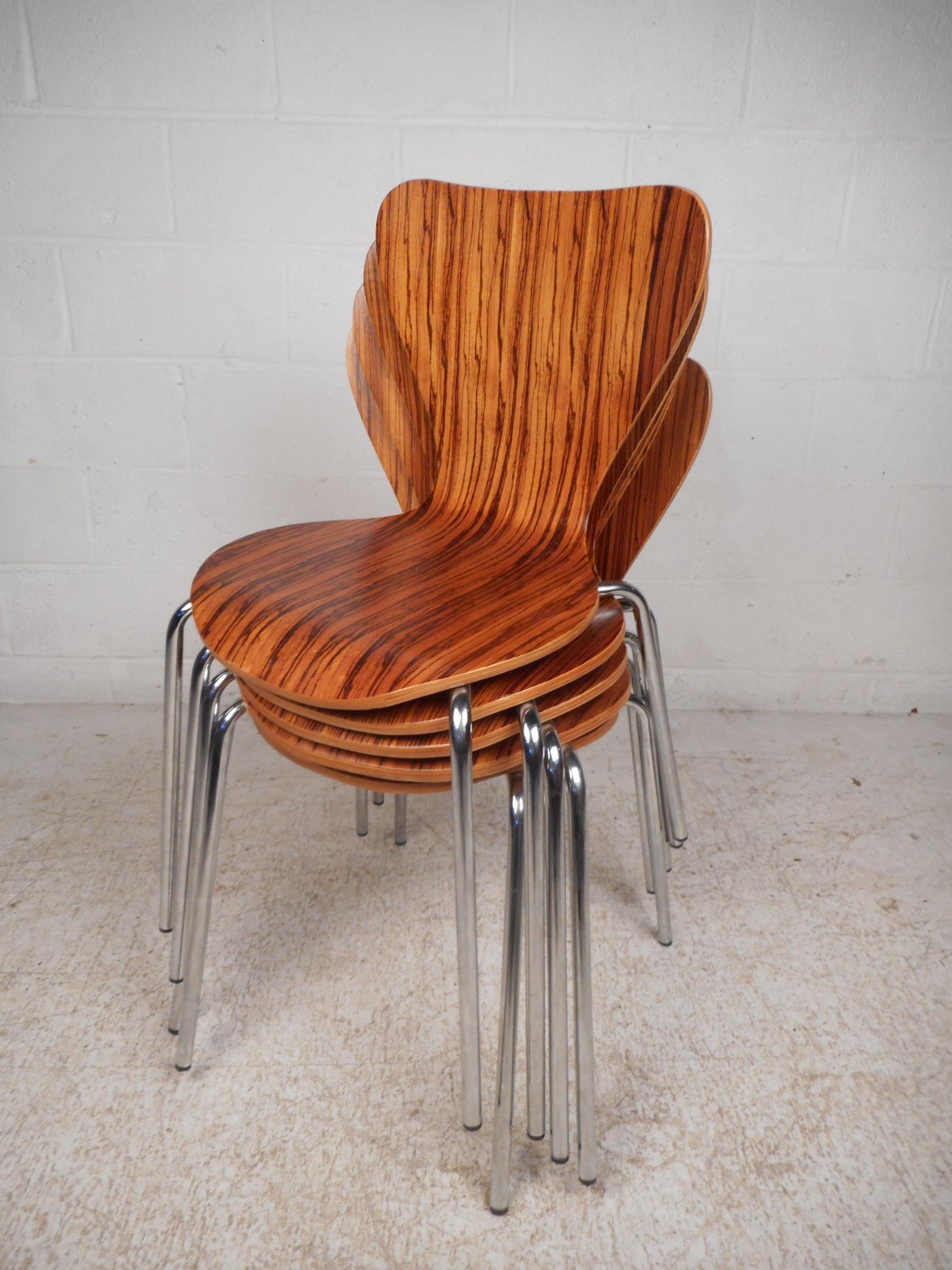 Midcentury Style Bentwood Stacking Chairs In Good Condition In Brooklyn, NY