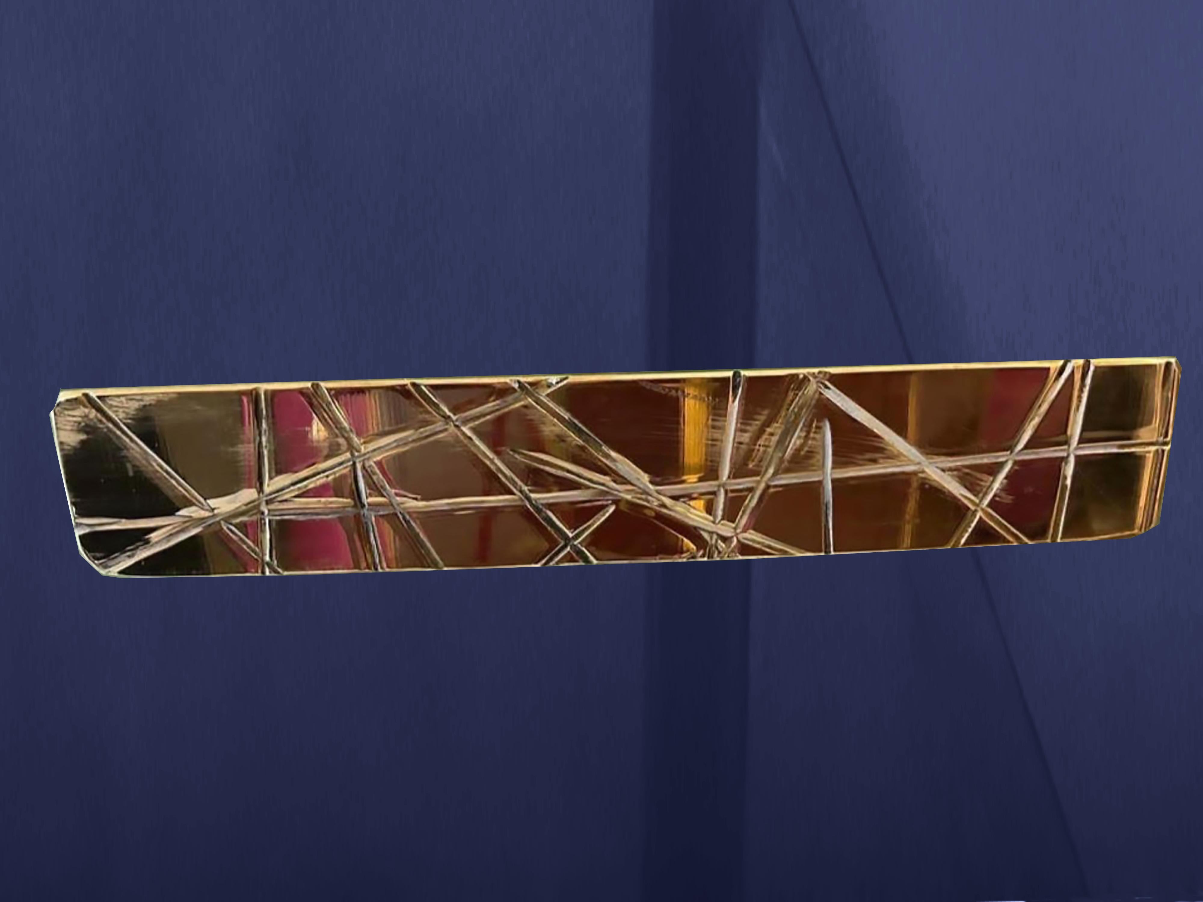 Biseauté Table console bleue de style milieu de siècle Verre de Murano miroité en laiton, disponible en vente